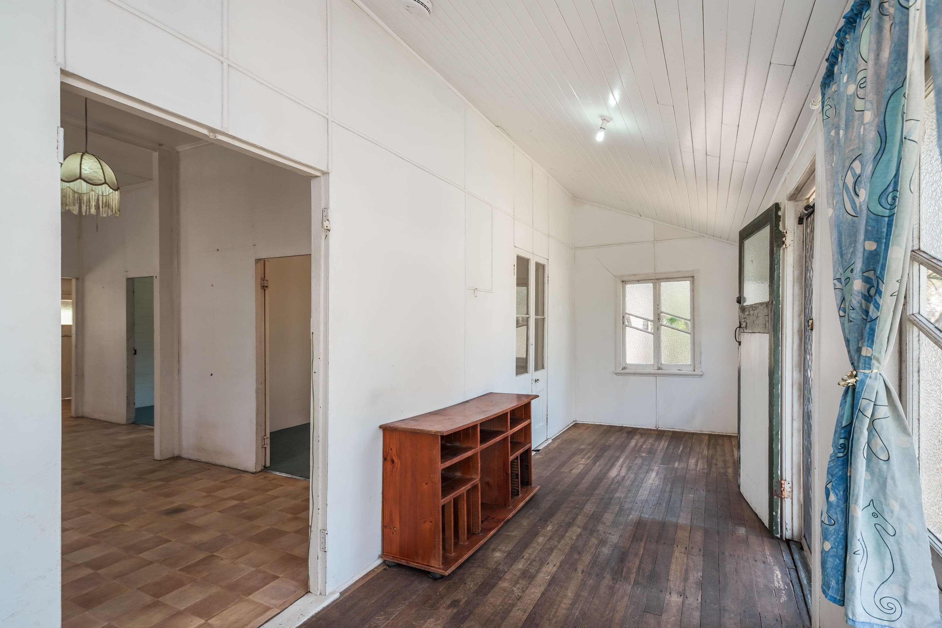 12 Railway Avenue , Railway Estate QLD 4810, Railway Estate - Thumbnail 2