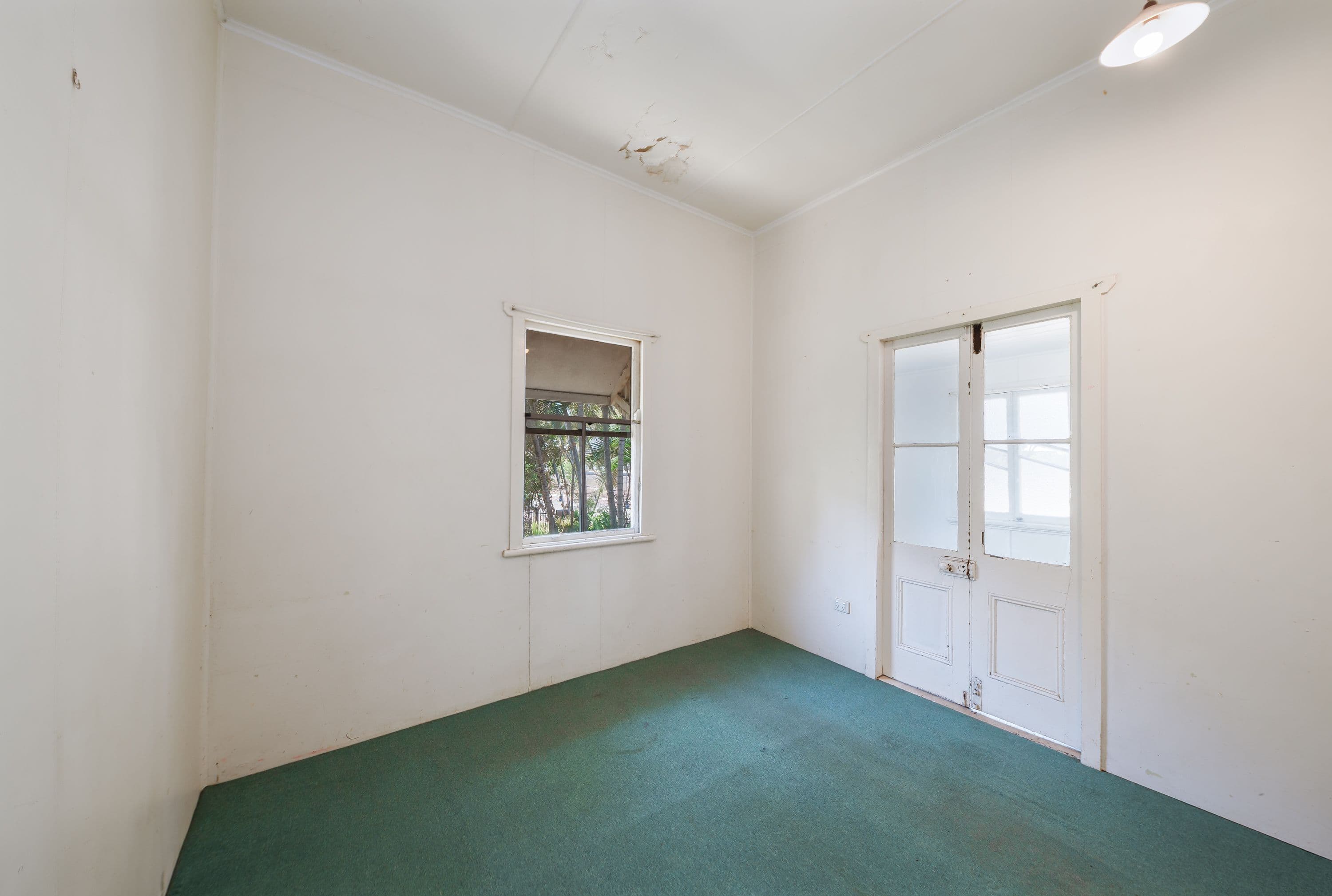 12 Railway Avenue , Railway Estate QLD 4810, Railway Estate - Thumbnail 4