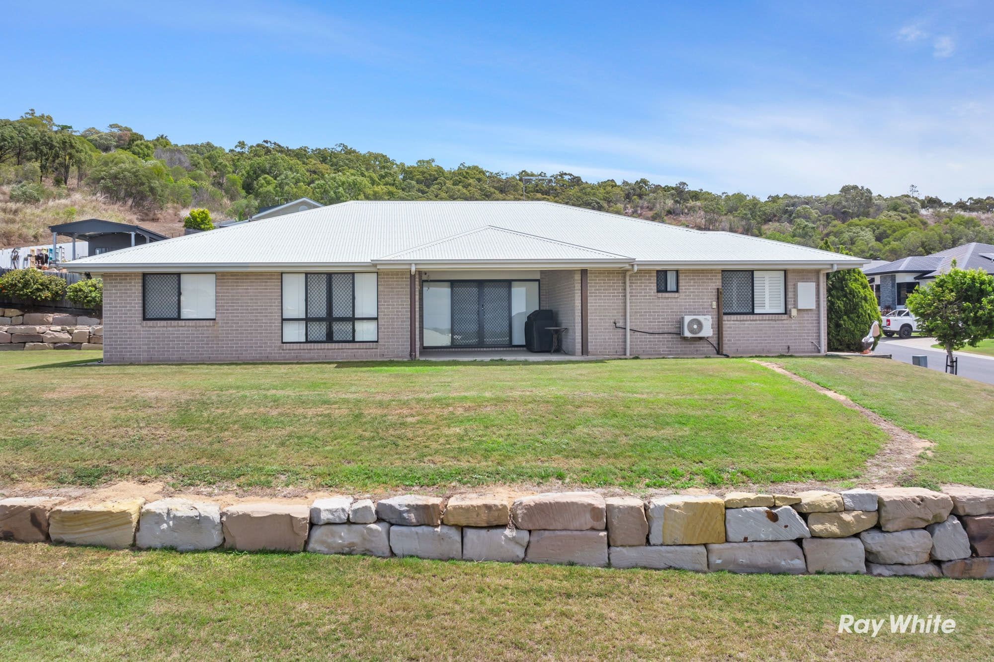 1 Zingara Court , Lammermoor QLD 4703, Lammermoor - Thumbnail 3