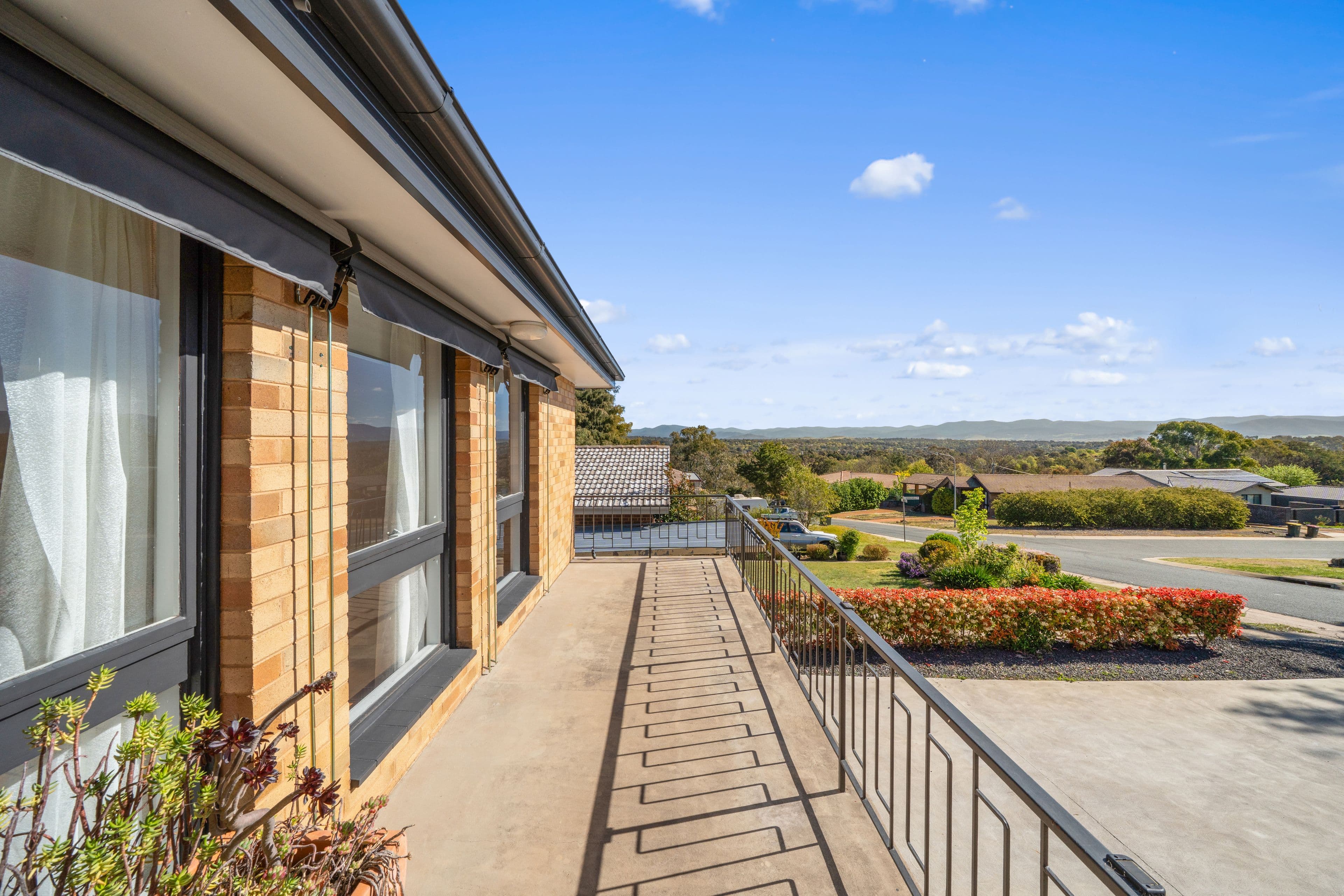 18 Pattinson Crescent , Flynn ACT 2615, Flynn - Thumbnail 2
