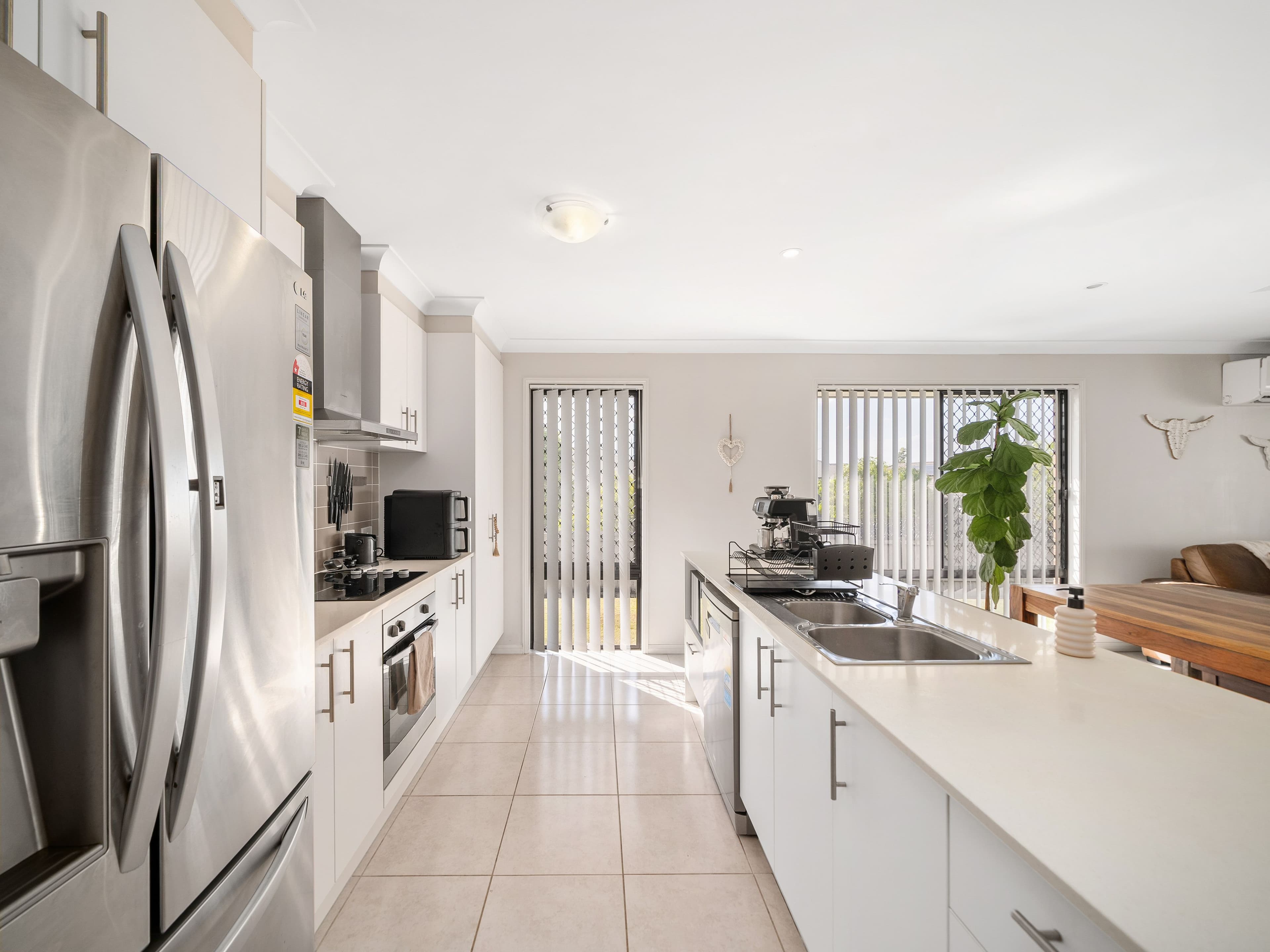 10 Hinton Crescent , Mango Hill QLD 4509, Mango Hill - Thumbnail 2