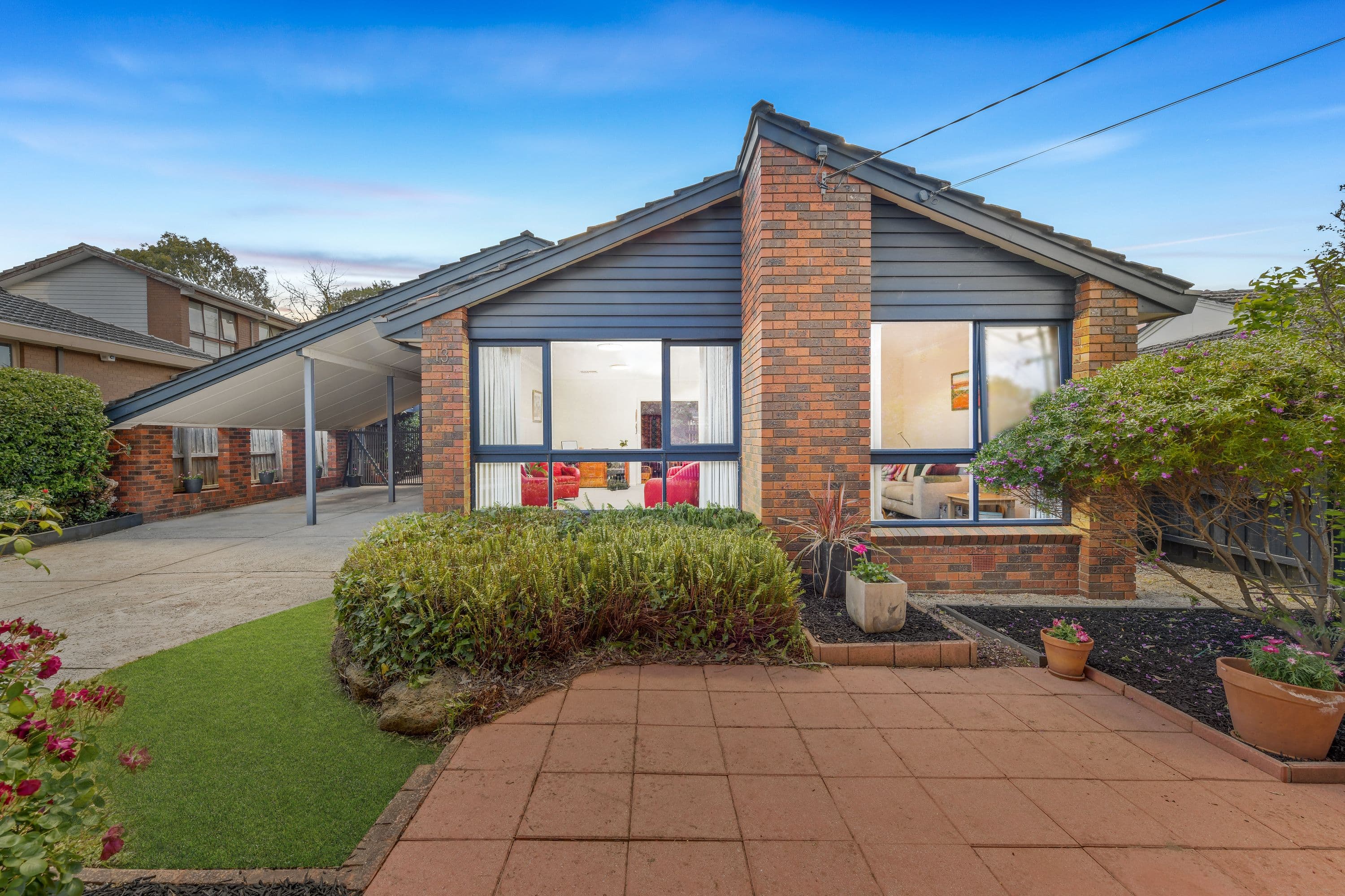 13 Eastleigh Drive, Glen Waverley - Thumbnail 2
