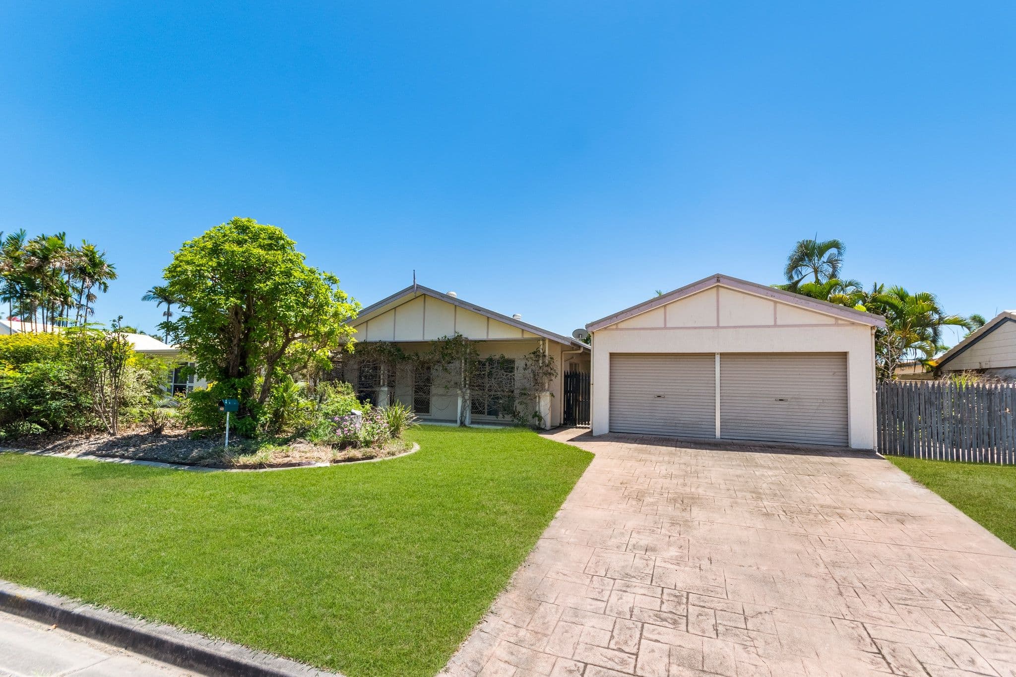 42 Macarthur Drive , Annandale QLD 4814, Annandale - Image 1