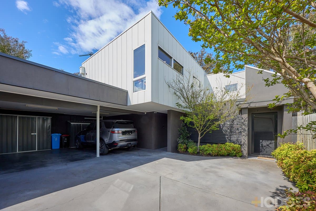 3/22 Roydon Street, Hampton East - Image 1