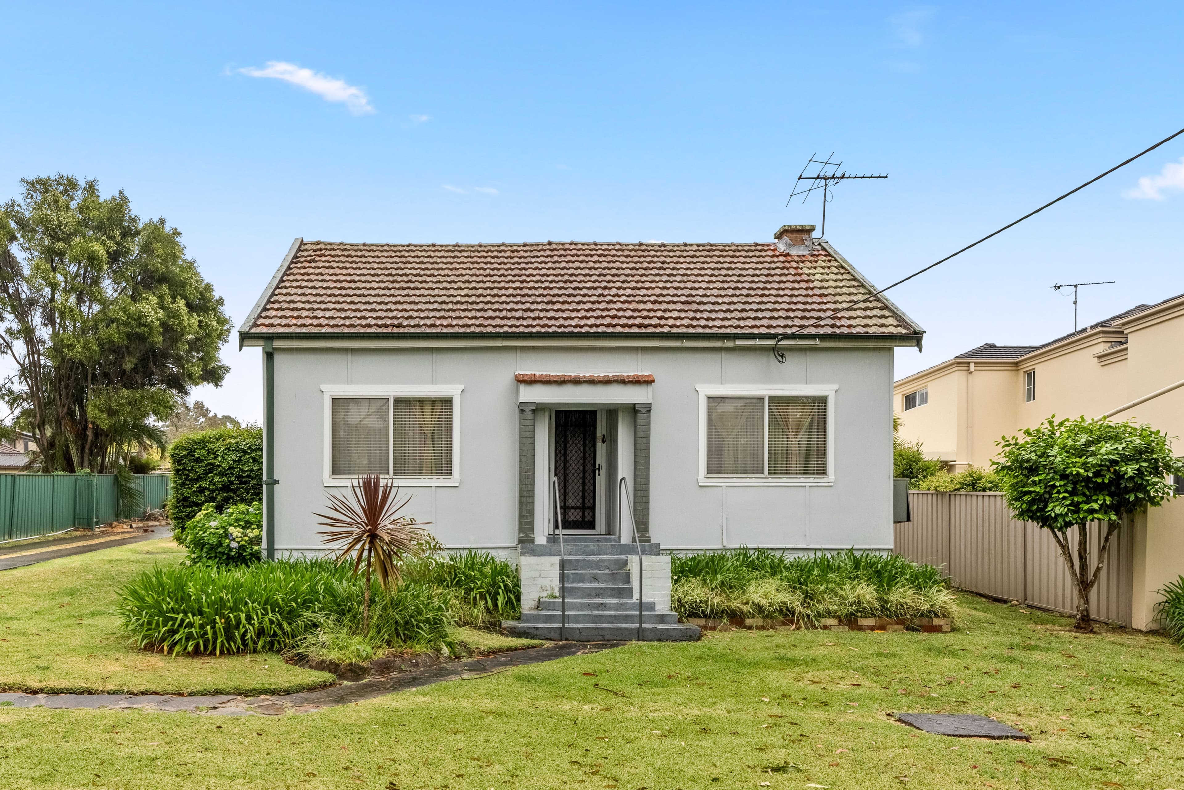 21 Glencoe Street, Sutherland - Image 1