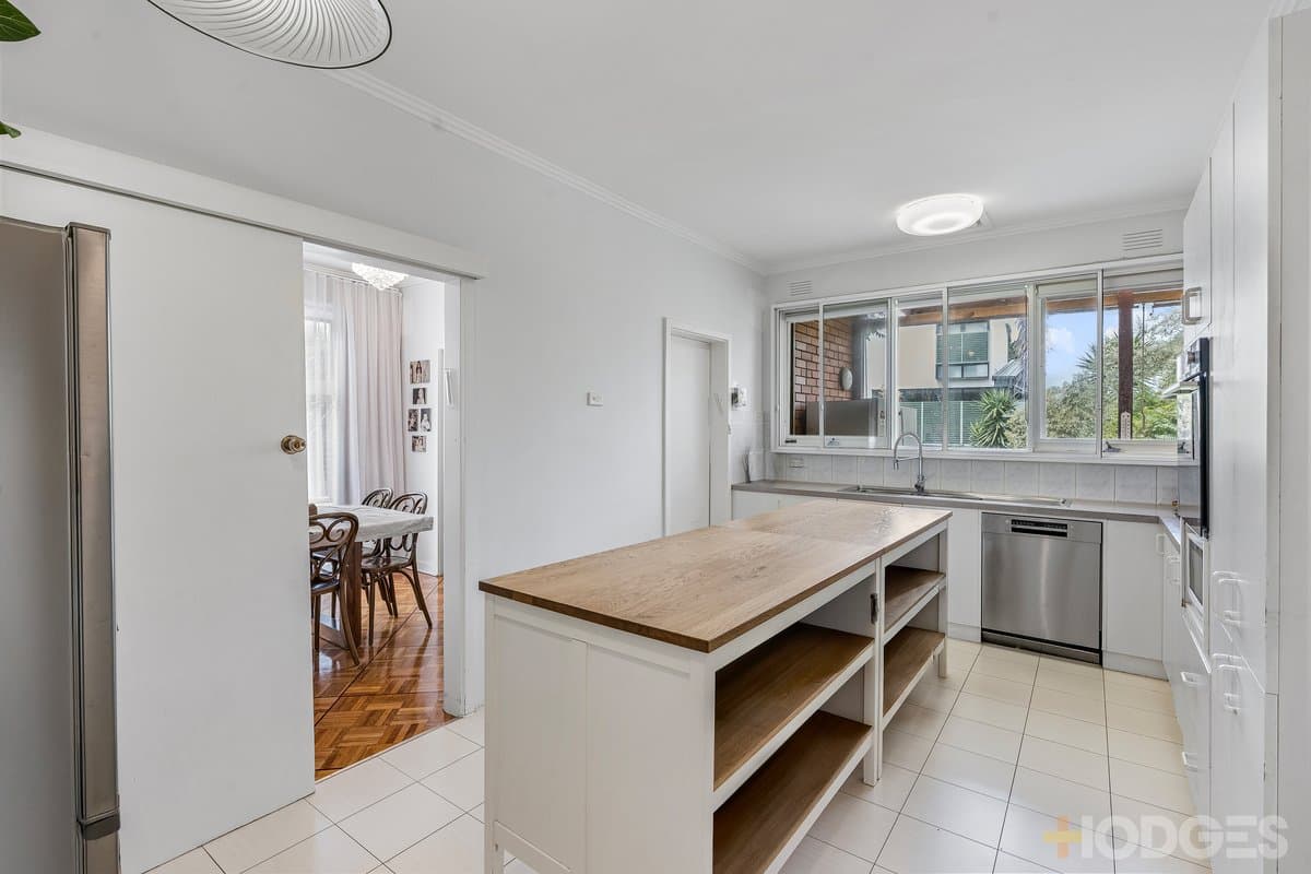 3 Sunhill Court, St Kilda East - Thumbnail 5