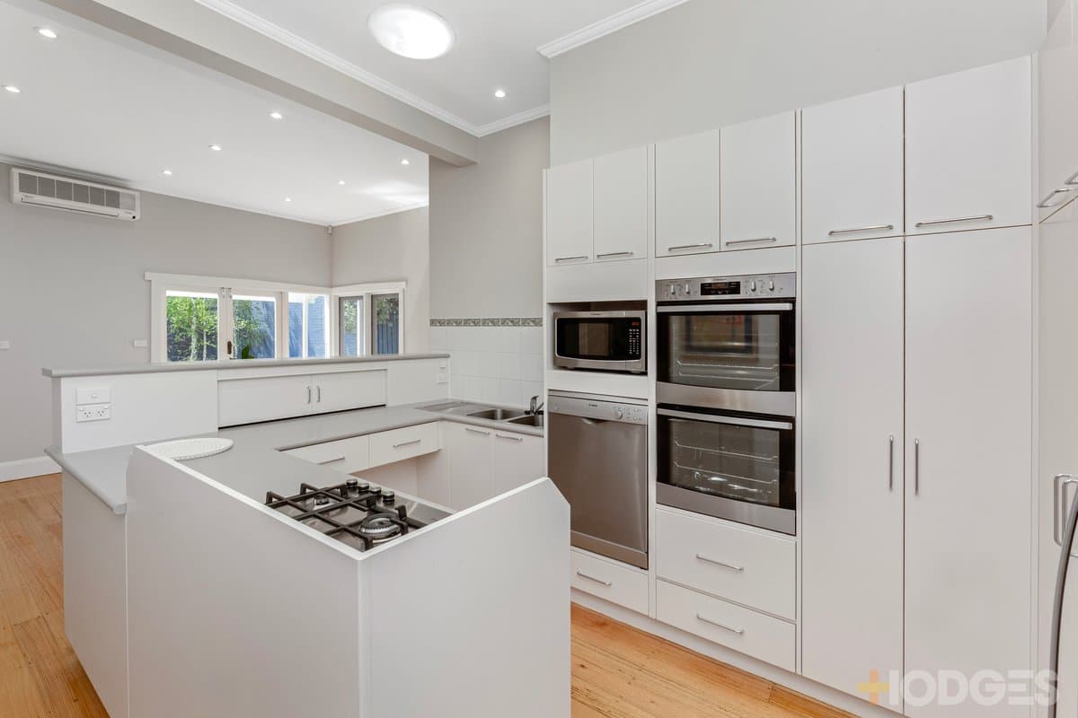 63 Thomas Street, Hampton - Thumbnail 8
