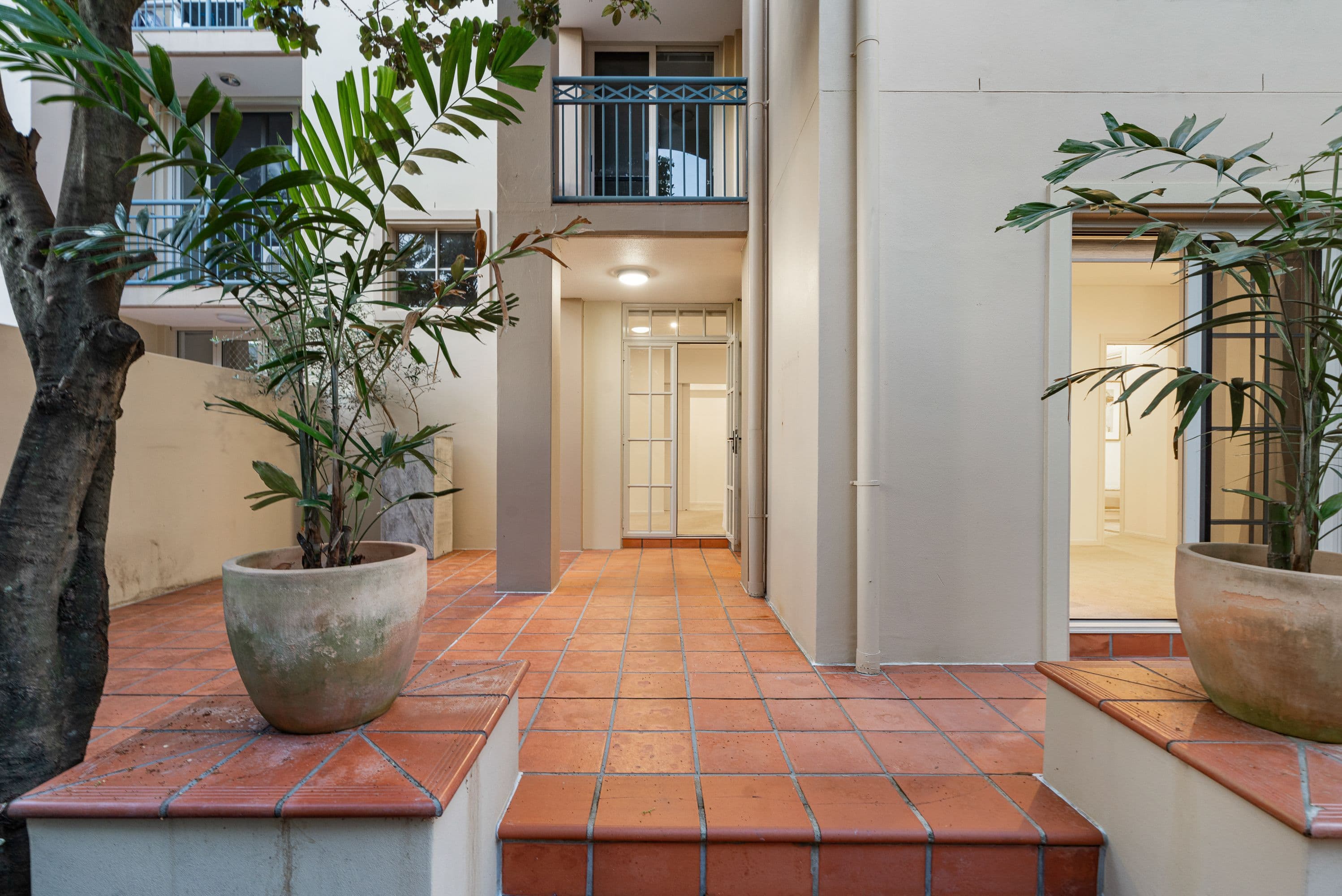 38 Woodroffe Avenue , Main Beach QLD 4217, Main Beach - Thumbnail 2