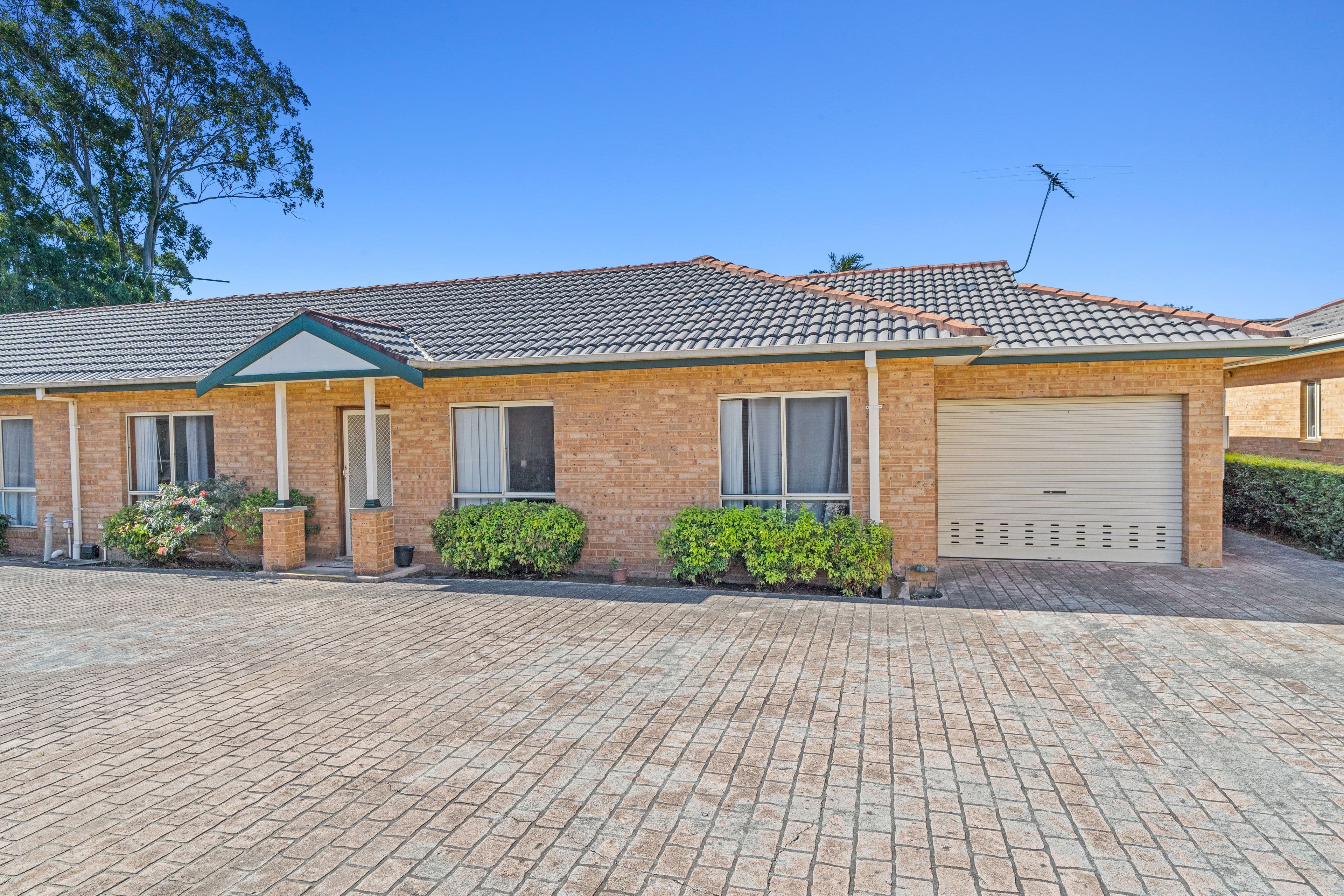 33-35 Surrey Street , Minto NSW 2566, Minto - Image 1