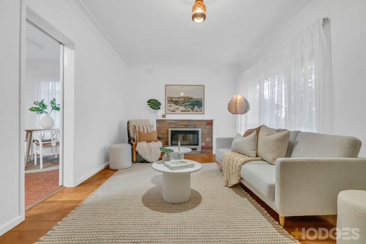 36 Rosewarne Avenue, Cheltenham - Thumbnail 3