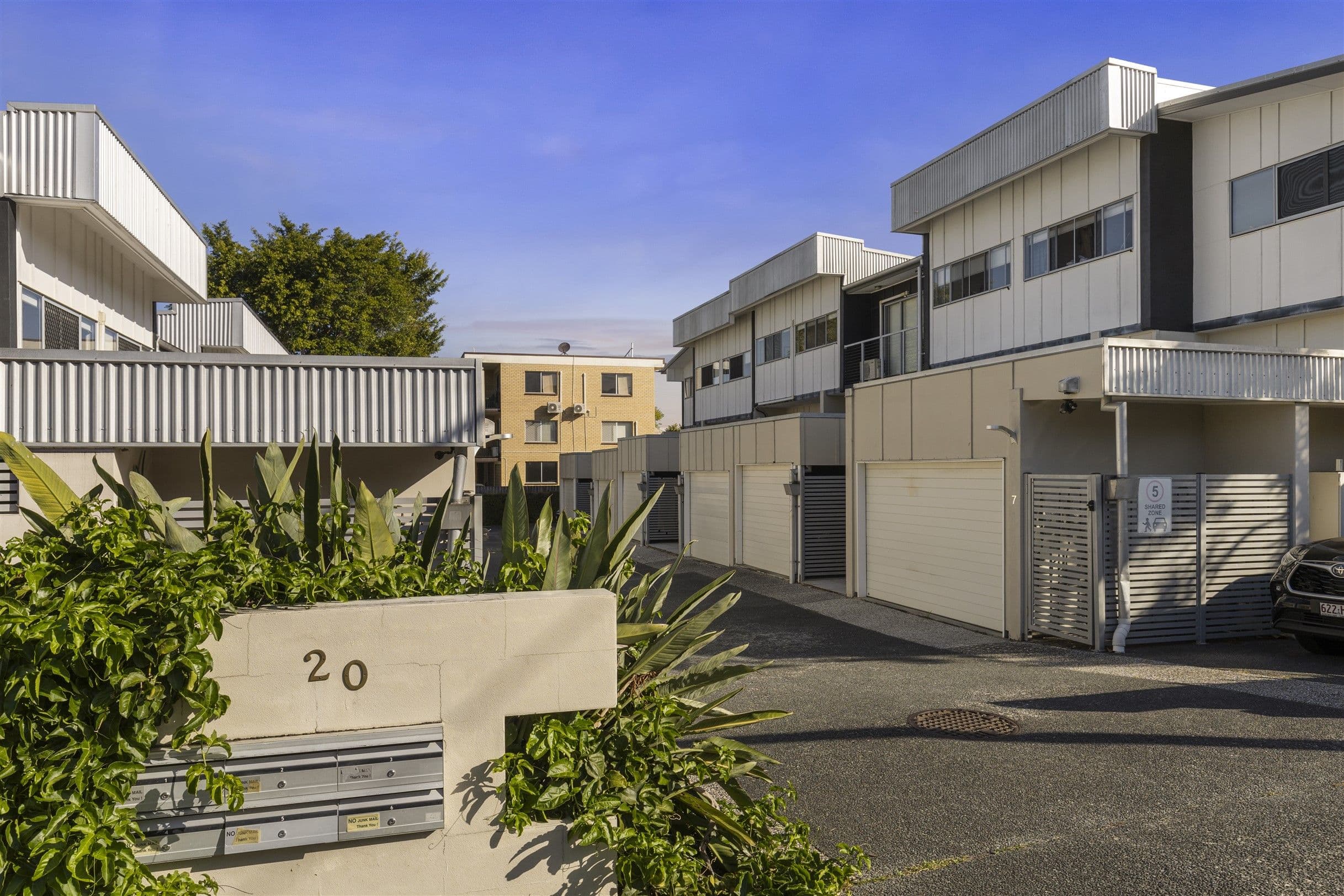 20 Gordon Parade , Everton Park QLD 4053, Everton Park - Image 1