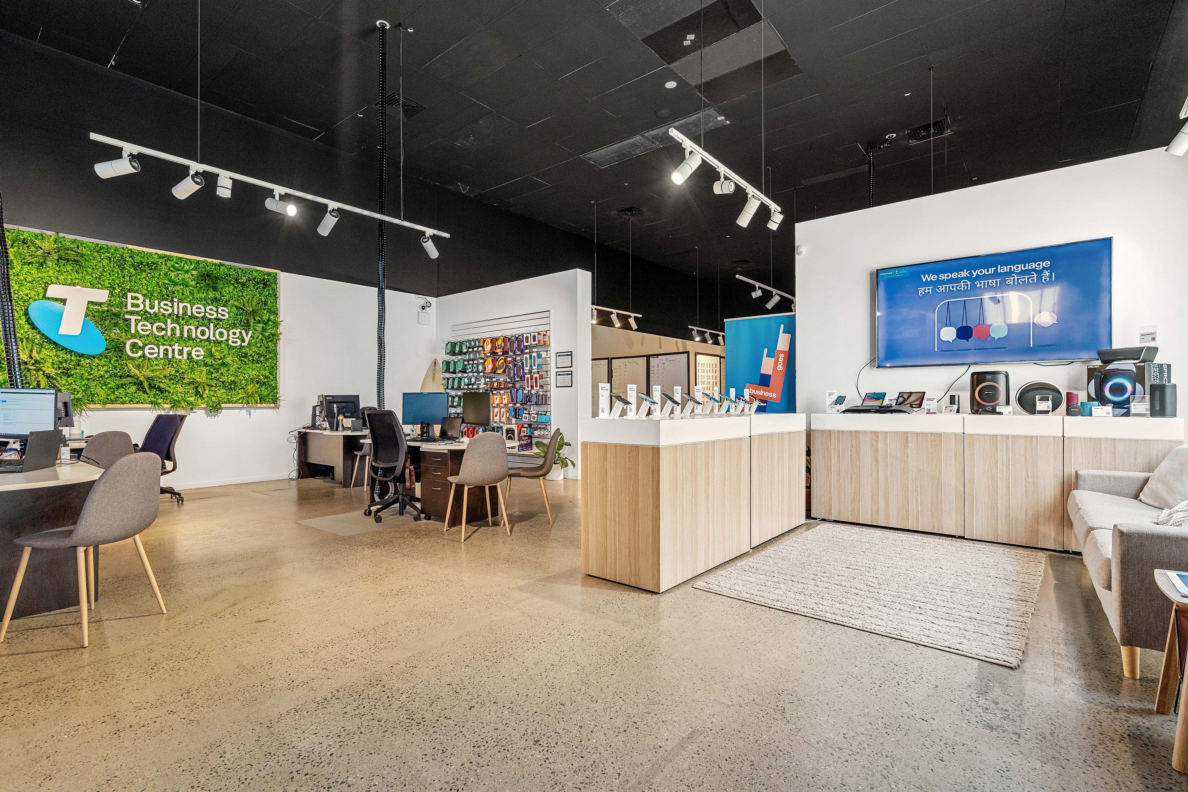 22 Crombie Avenue, Surfers Paradise - Thumbnail 7