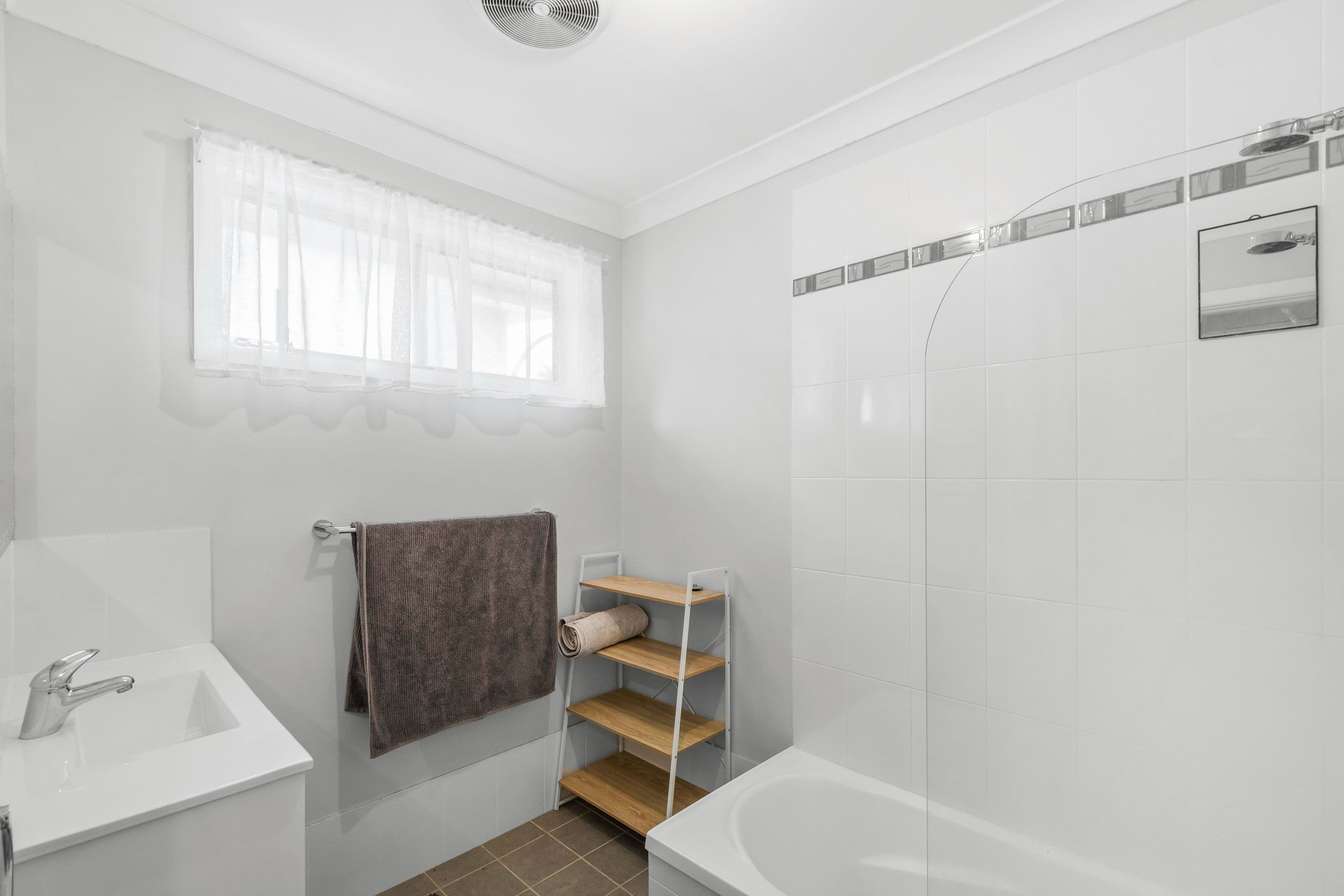 26 Marchant Crescent , Mount Warrigal NSW 2528, Mount Warrigal - Thumbnail 8