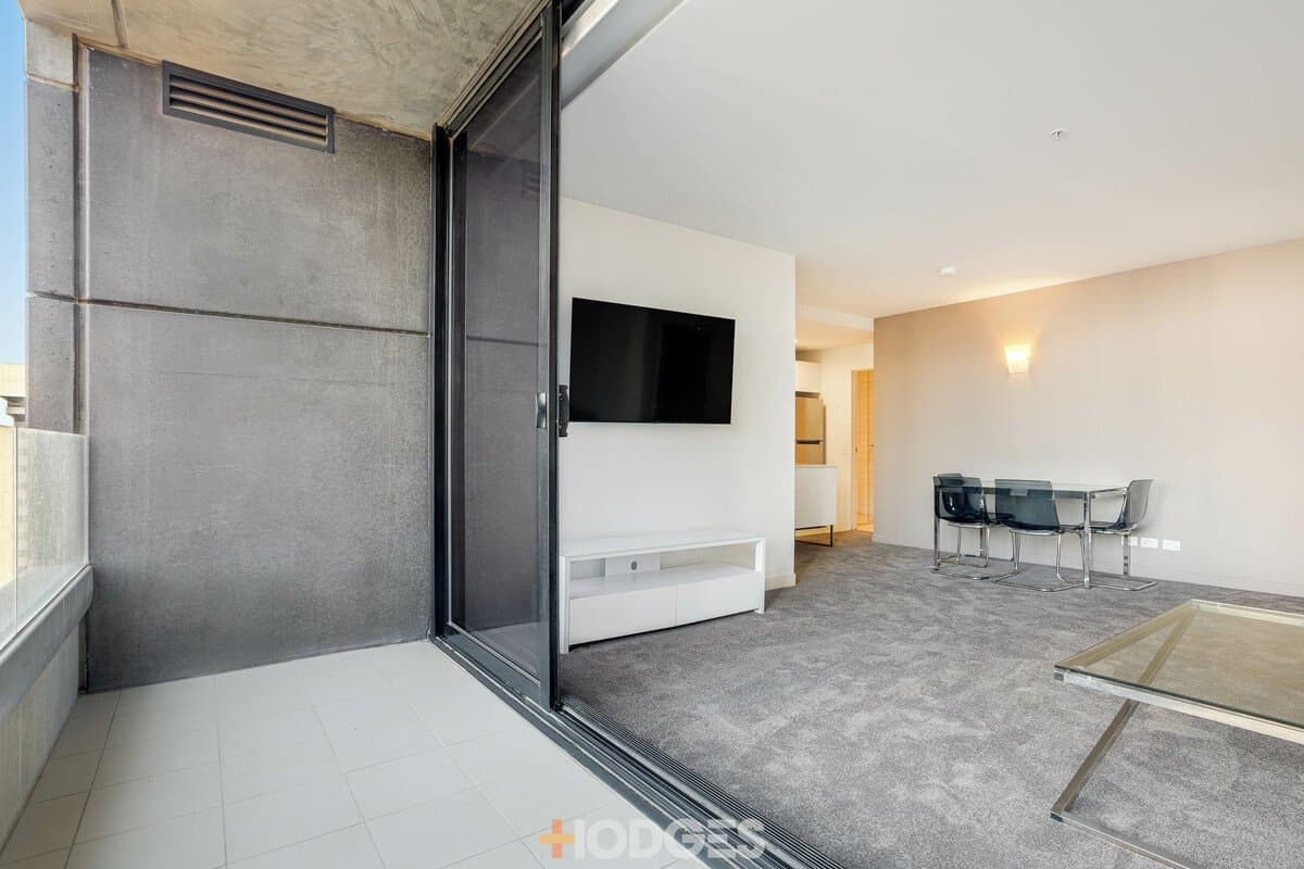 2804/200 Spencer Street, Melbourne - Thumbnail 6