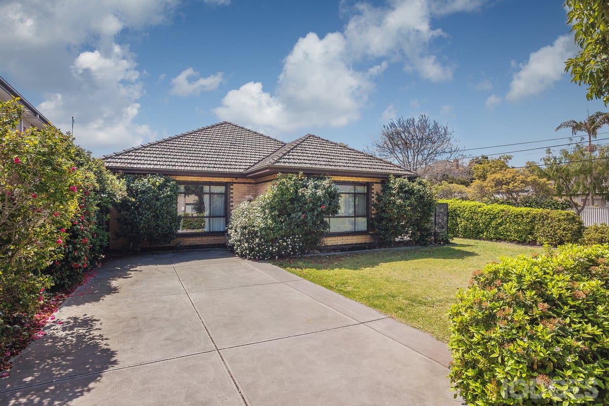 19 Collins Street, Mentone - Image 1