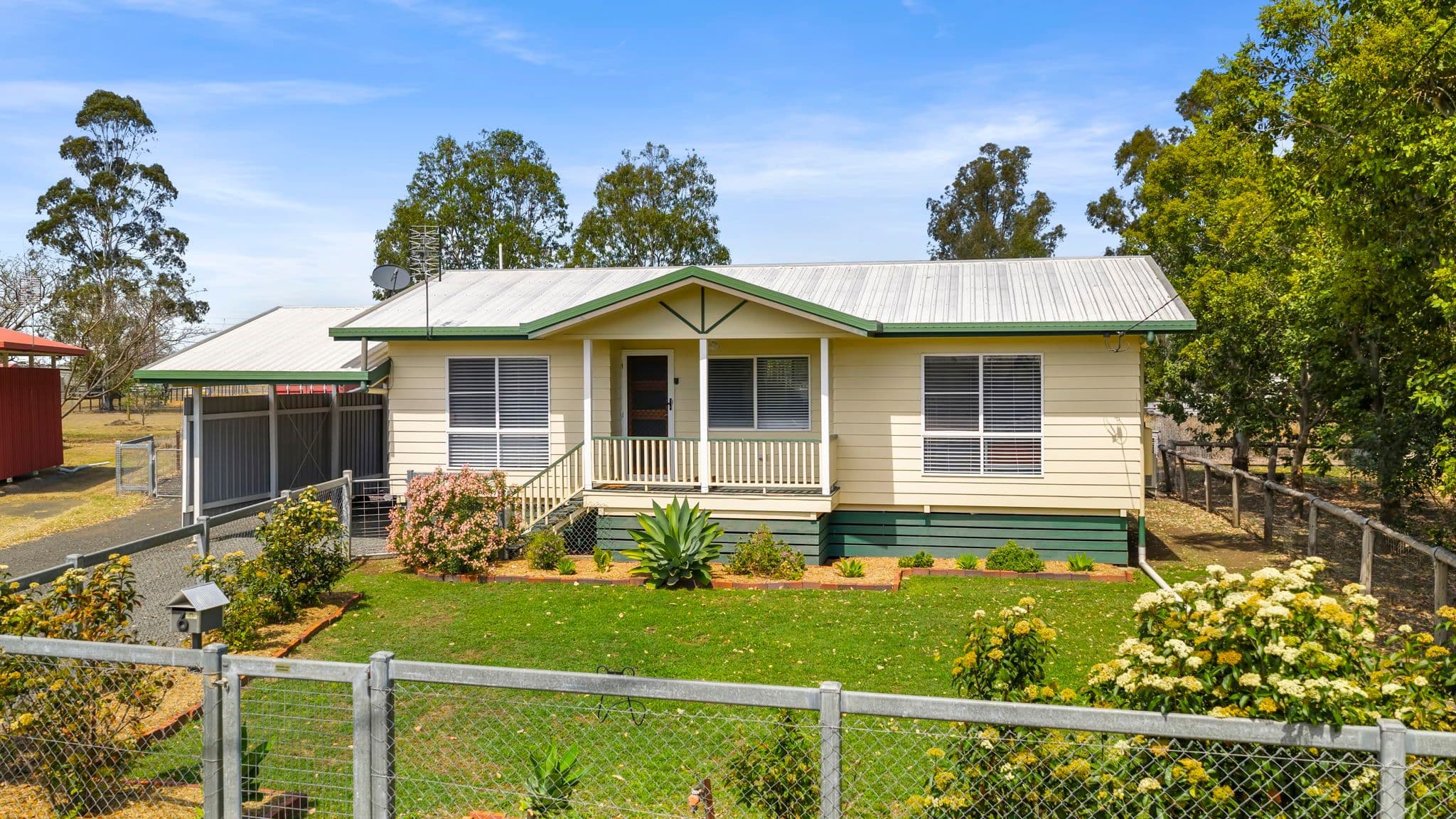 6 Raceview Drive , Dalby QLD 4405, Dalby - Image 1