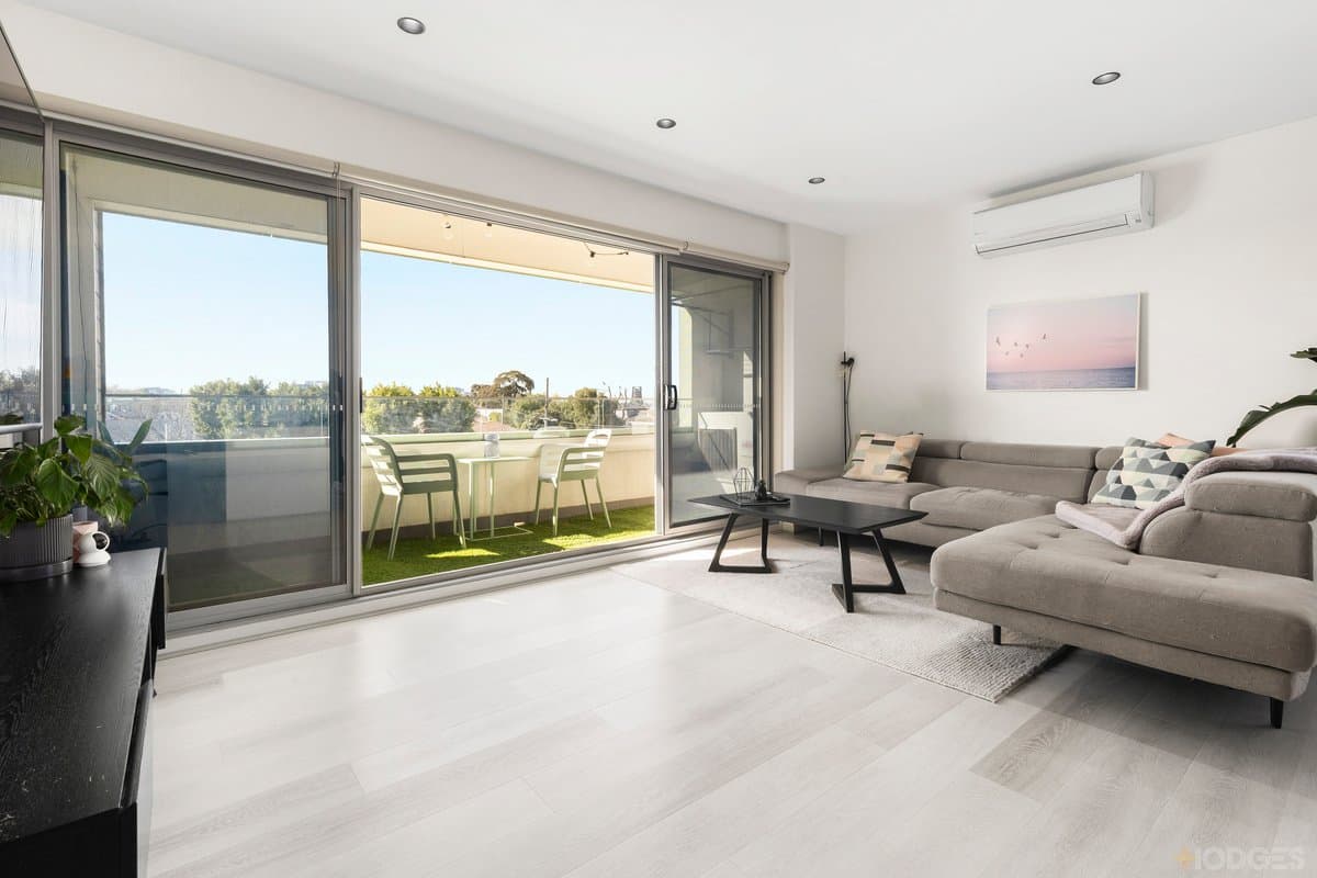 203/141 Stephen Street, Yarraville - Thumbnail 2