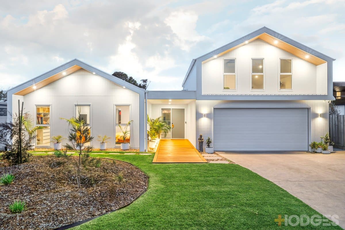 10 Dubourg Court, Ocean Grove - Thumbnail 2