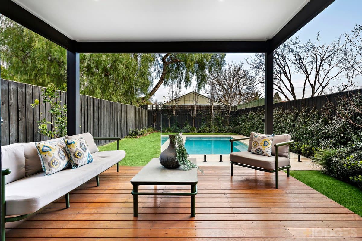 30 A Teddington Road, Hampton - Image 1