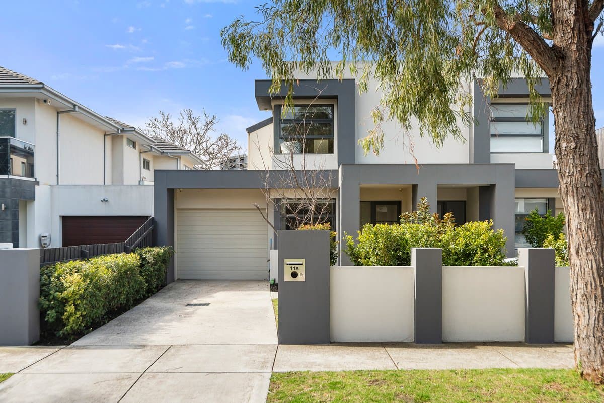 11 A Warland Road, Hampton East - Image 1