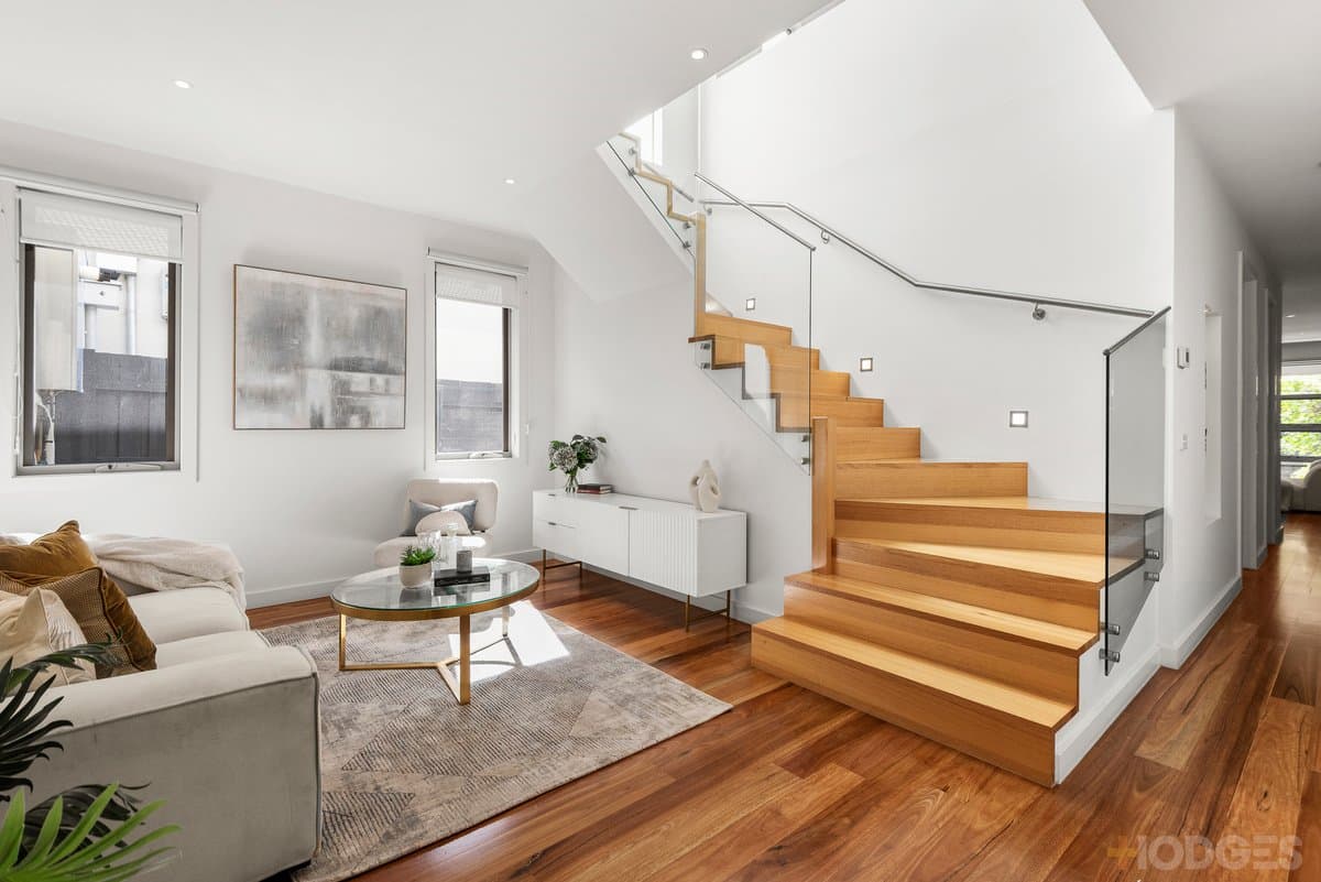 11 A Warland Road, Hampton East - Thumbnail 4