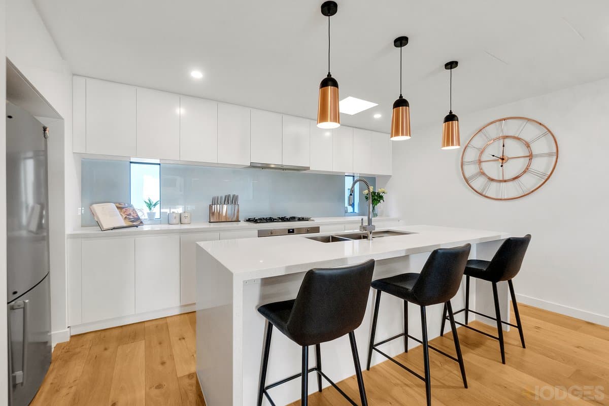 4 Manikato Avenue, Mordialloc - Image 1