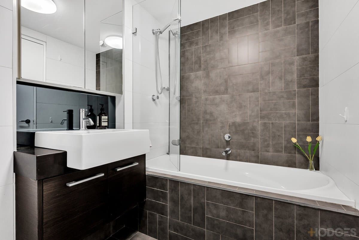 5/50 Ormond Road, Elwood - Thumbnail 5