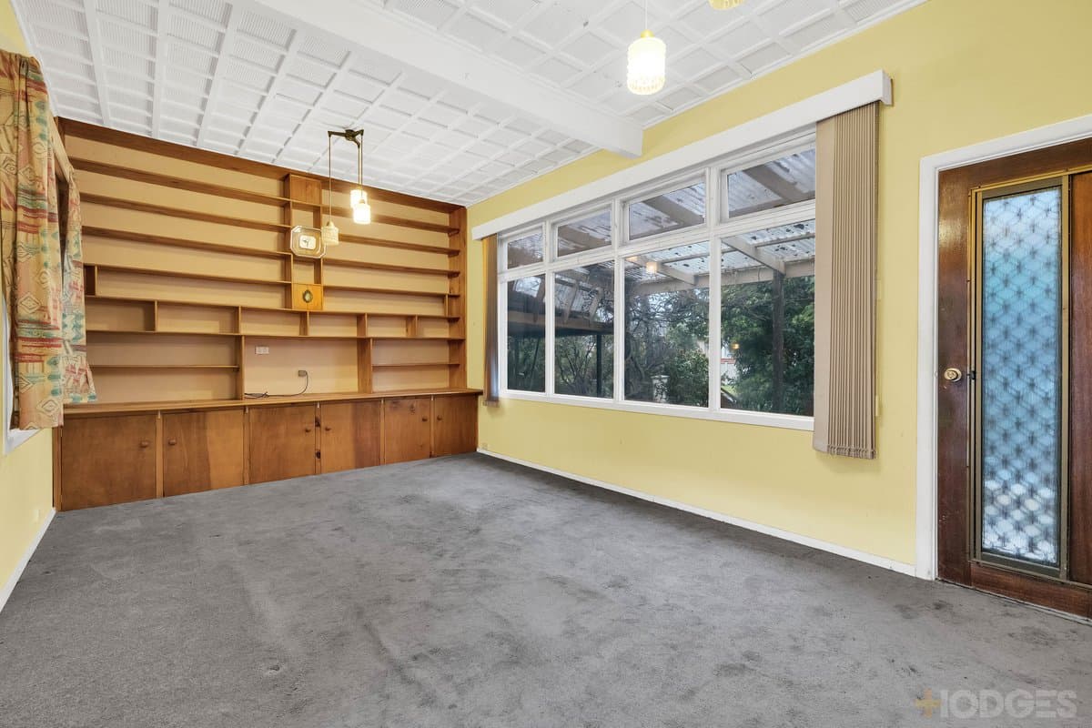 1 Cherrington Court, Parkdale - Thumbnail 2