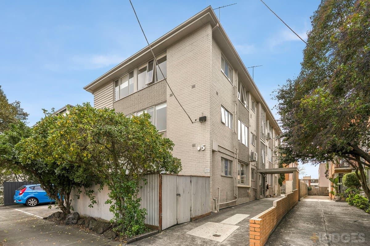 5 Celeste Court, St Kilda East - Image 1