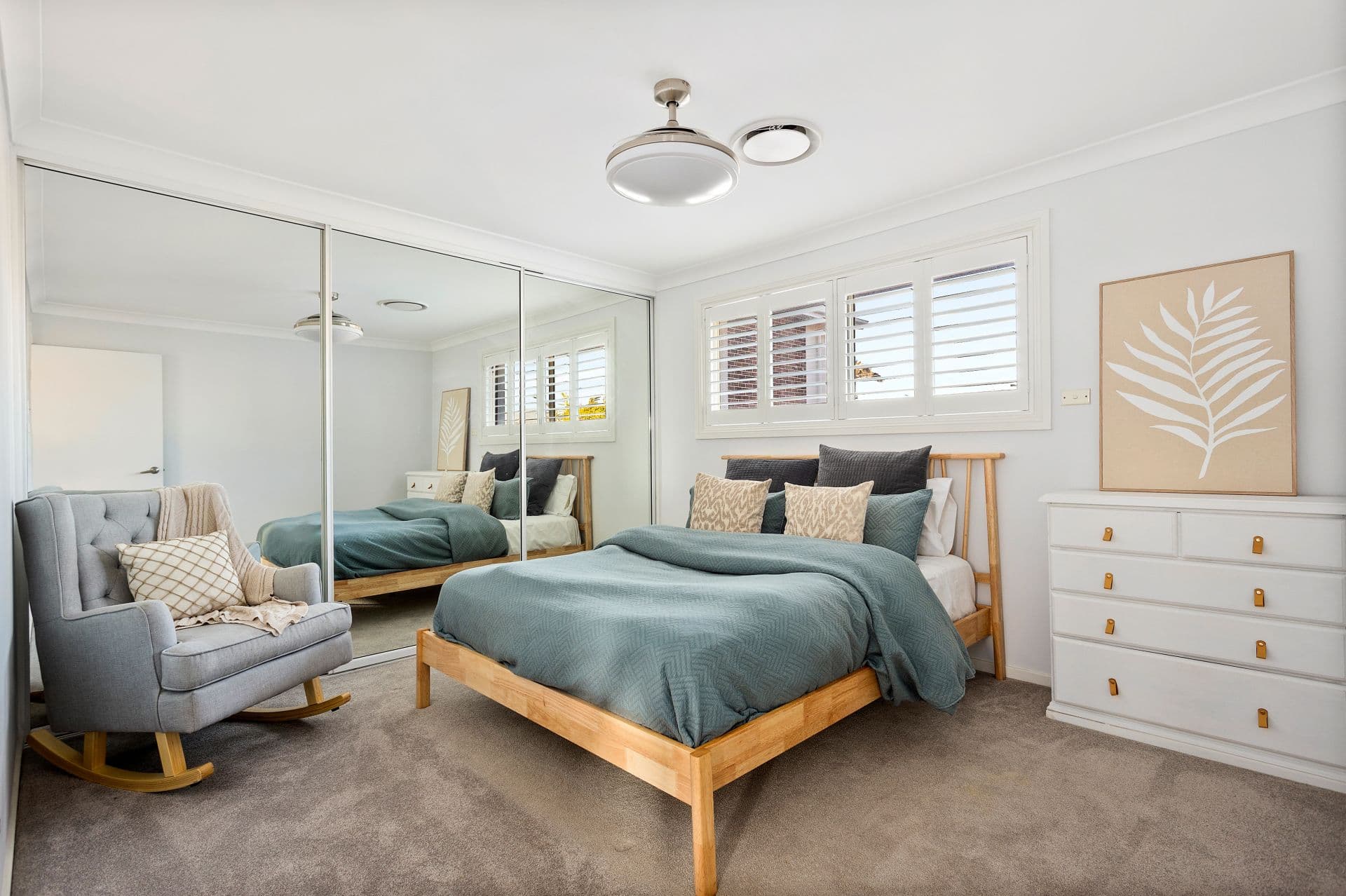 32 Peterborough Avenue, Lake Illawarra - Image 1