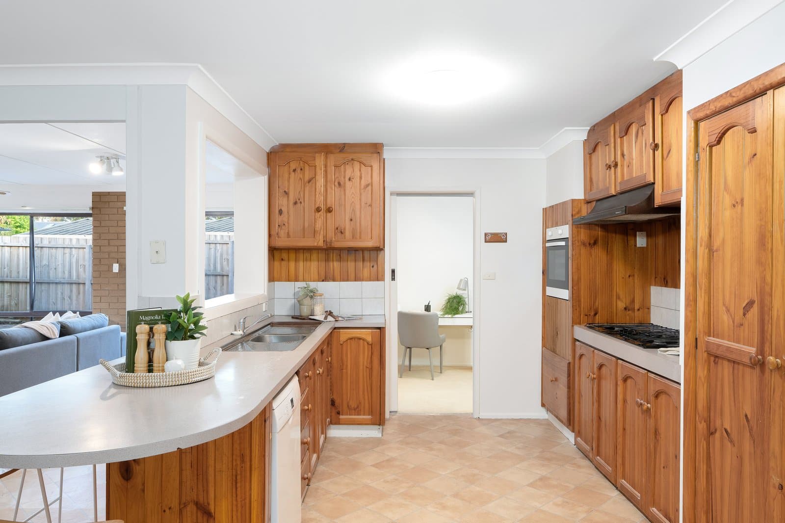 52 Walpole Avenue, Belmont, Belmont - Thumbnail 2