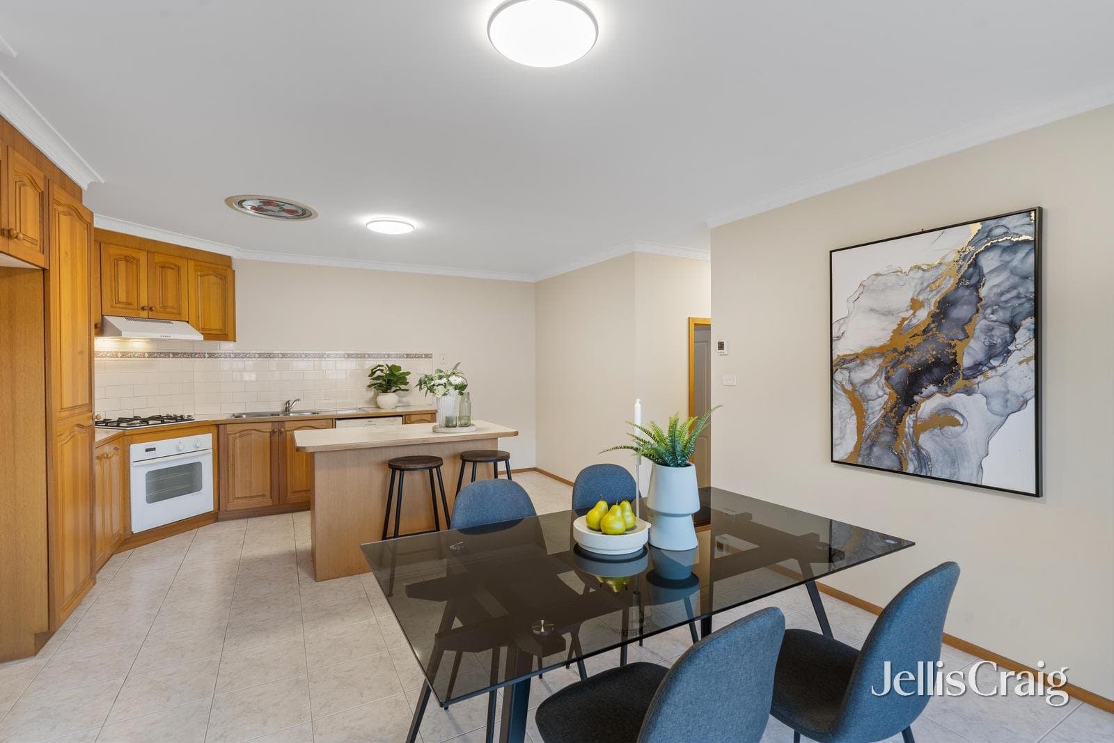 23 Dunscombe Avenue, Glen Waverley, Glen Waverley - Thumbnail 5