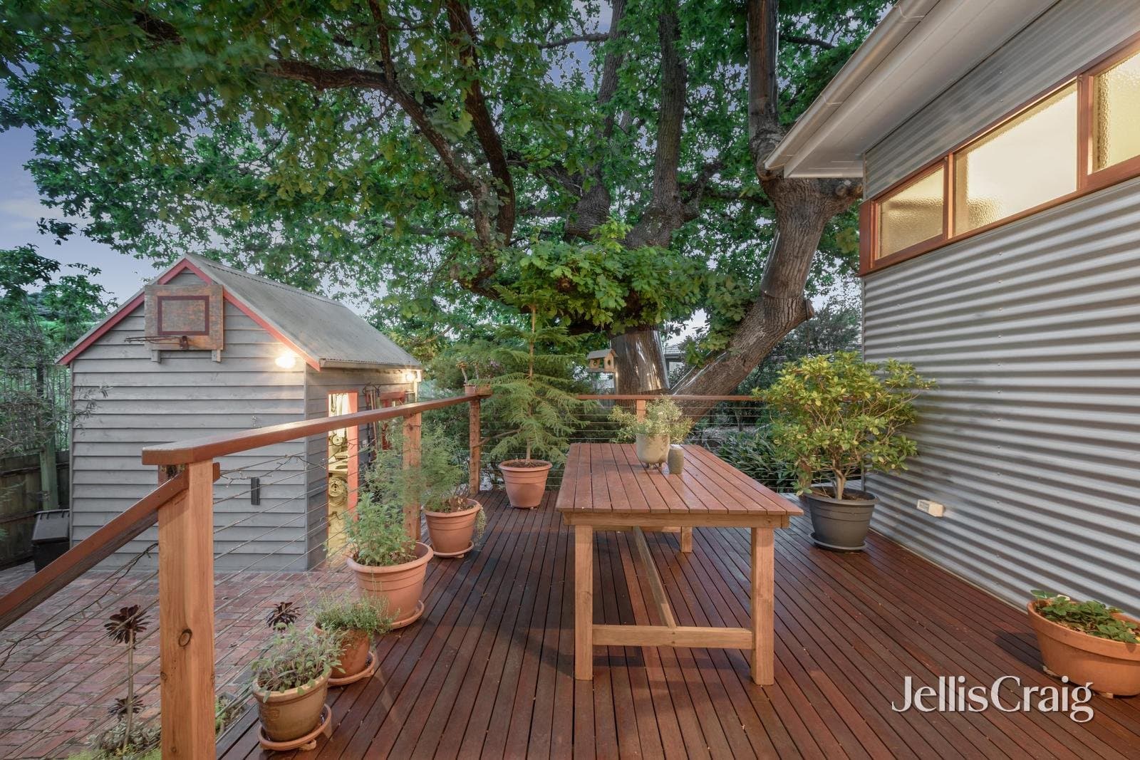 6 Carlyle Crescent, Mont Albert, Mont Albert North - Image 1