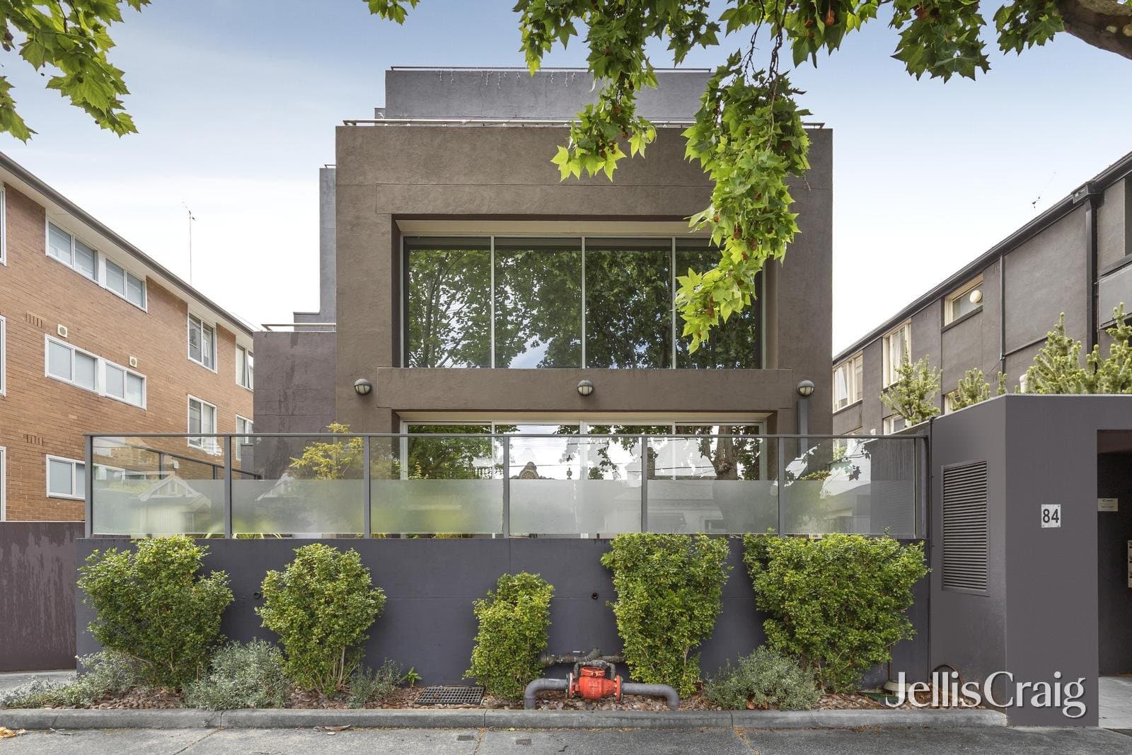 2/84 Cromwell Road, South Yarra, South Yarra - Thumbnail 2