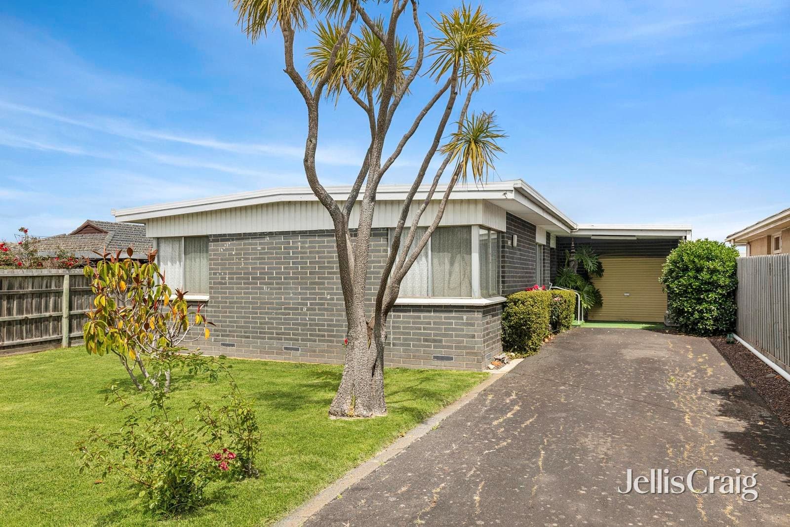 54 Graylea Avenue, Herne Hill, Herne Hill - Thumbnail 2
