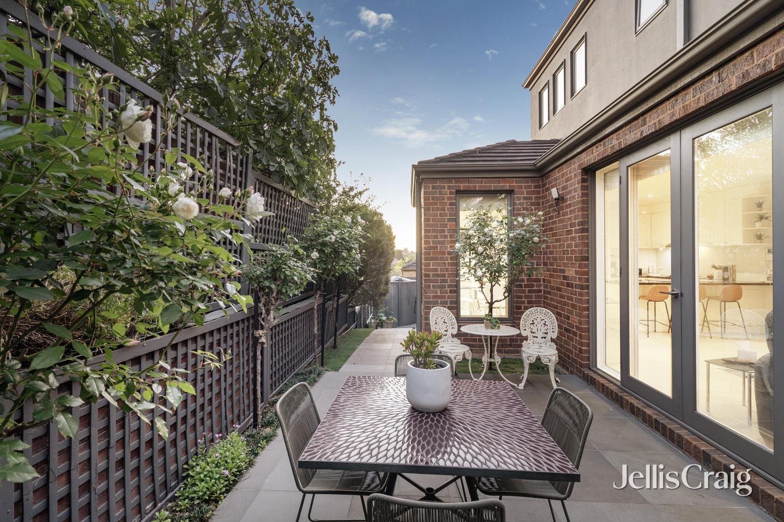 2 Mont Close, Doncaster East, Doncaster East - Image 1
