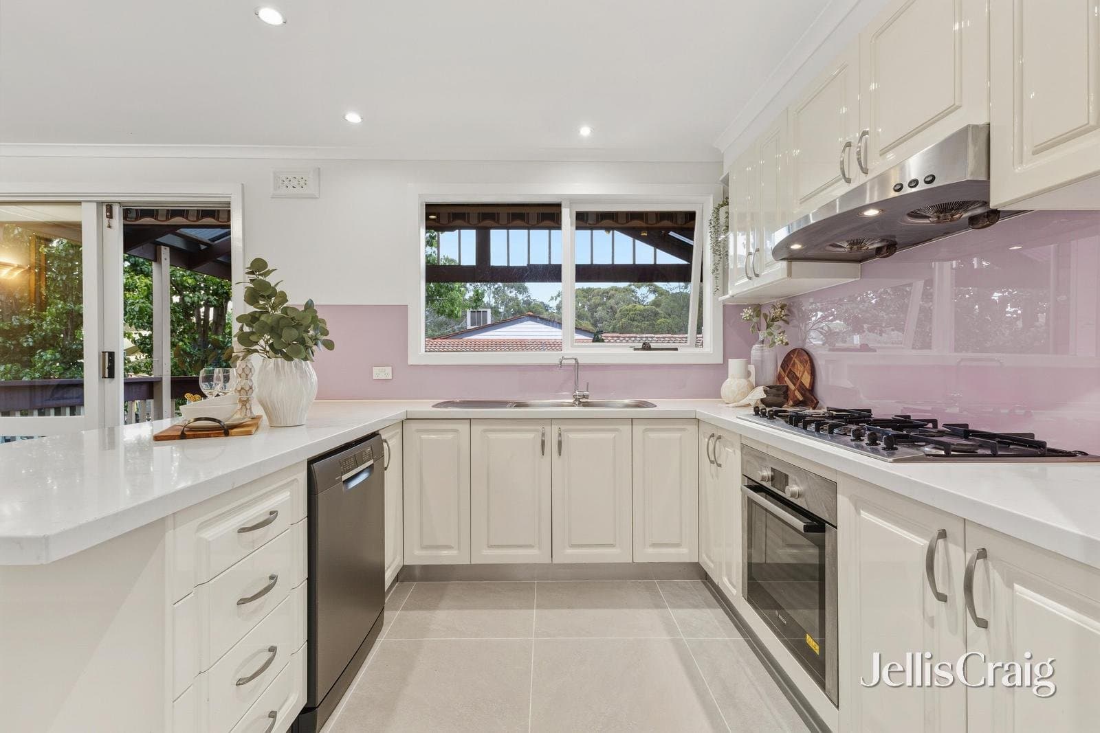 85 Mary Avenue, Wheelers Hill, Wheelers Hill - Thumbnail 7