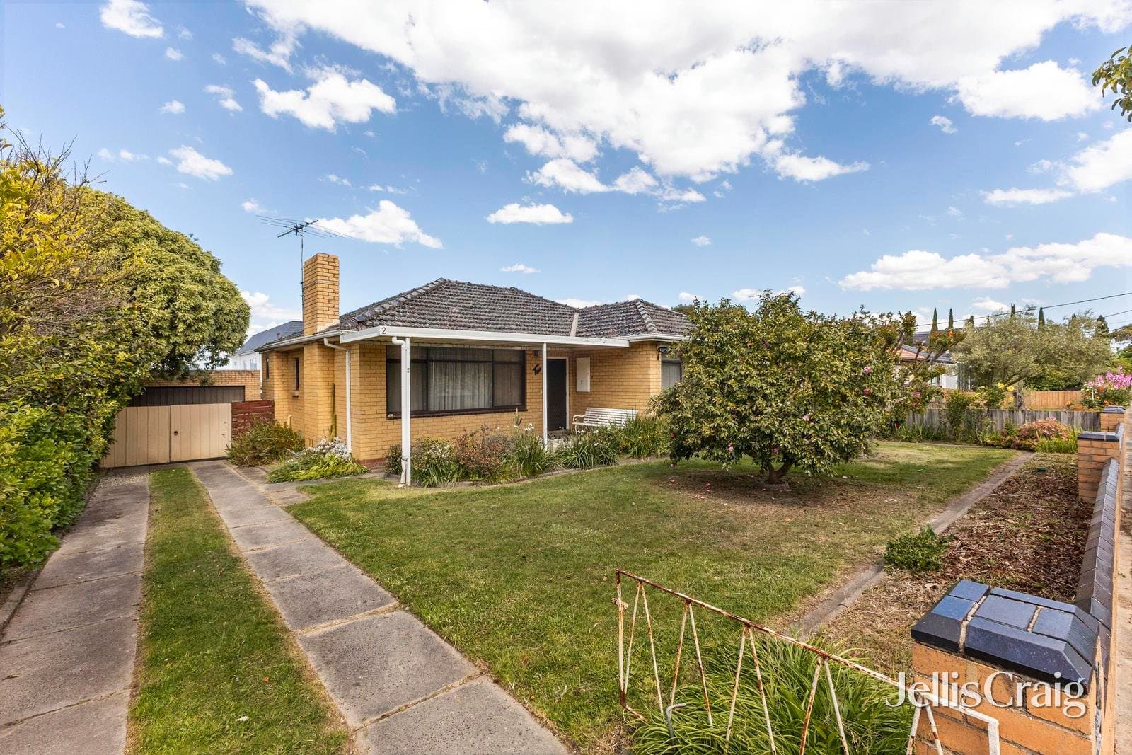 2 Lisbon Street, Glen Waverley, Glen Waverley - Thumbnail 3