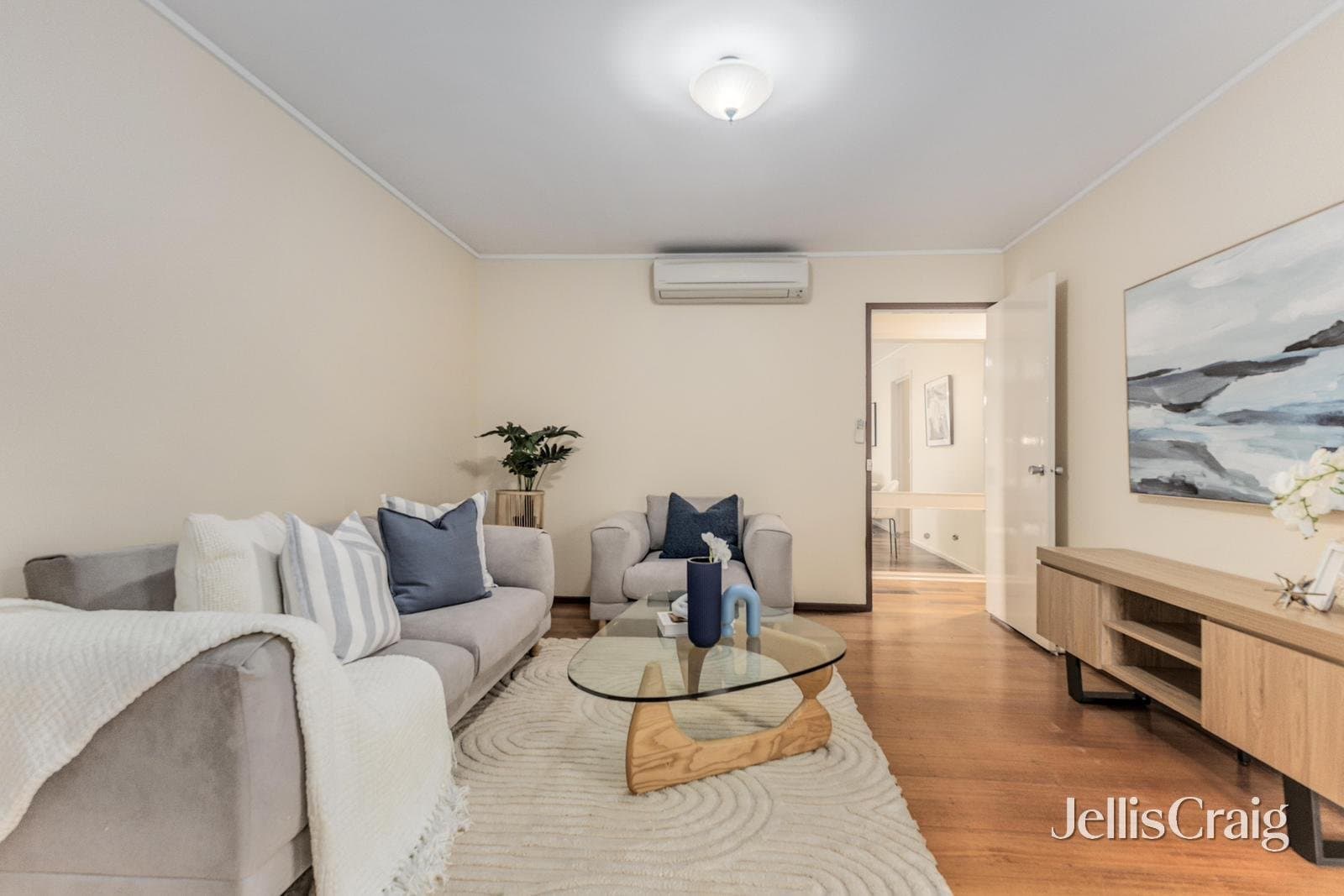 4 Loram Court, Glen Waverley, Glen Waverley - Thumbnail 4