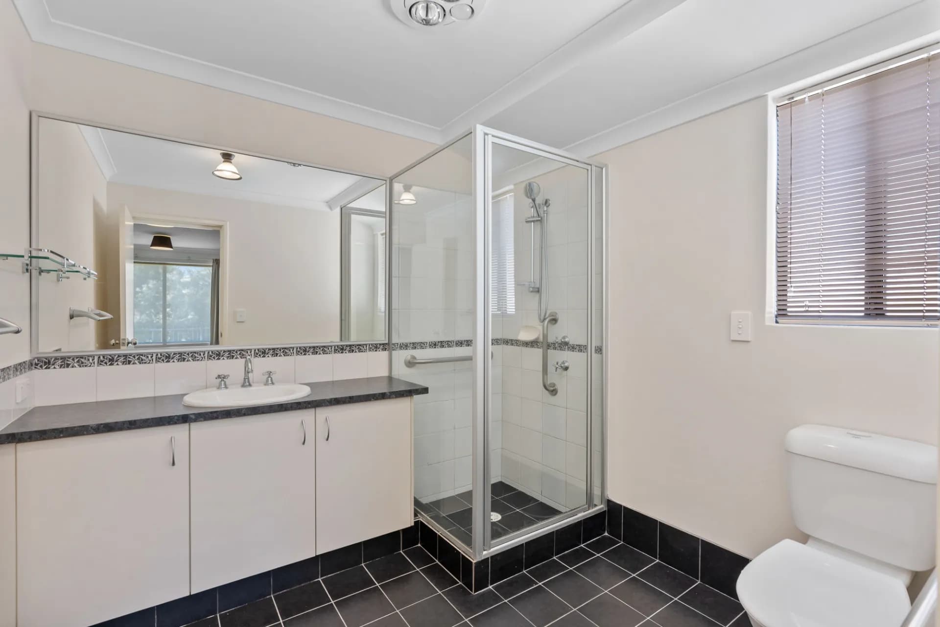 6 Grenada Lane, Success., Success - Thumbnail 6