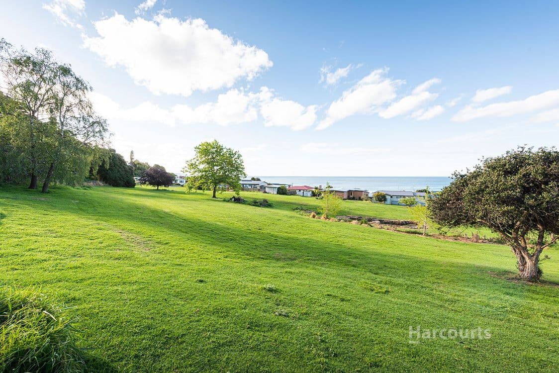15 Arthur Street, OCEAN VISTA, TAS 7320, Ocean Vista - Thumbnail 2