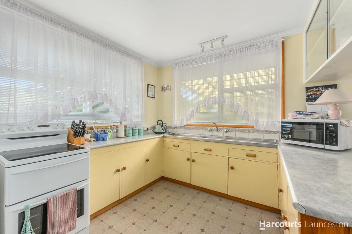 29 Helenwood Grove, NEWNHAM, TAS 7248, Newnham - Thumbnail 4