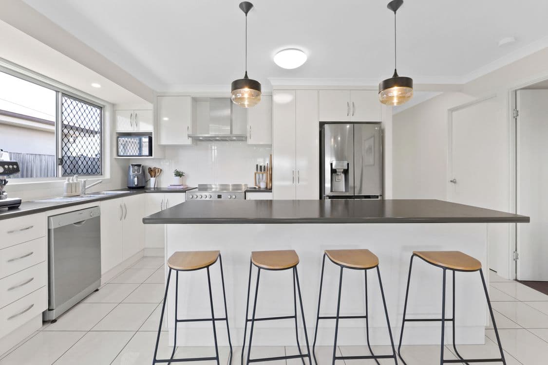98 Oldmill Drive, BEACONSFIELD, QLD 4740, Beaconsfield - Thumbnail 4
