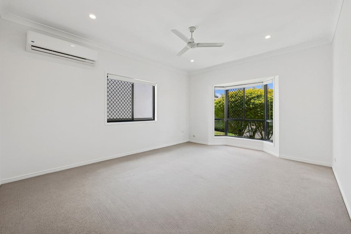 8 Mauritius Court, Varsity Lakes, QLD 4227, Varsity Lakes - Thumbnail 5