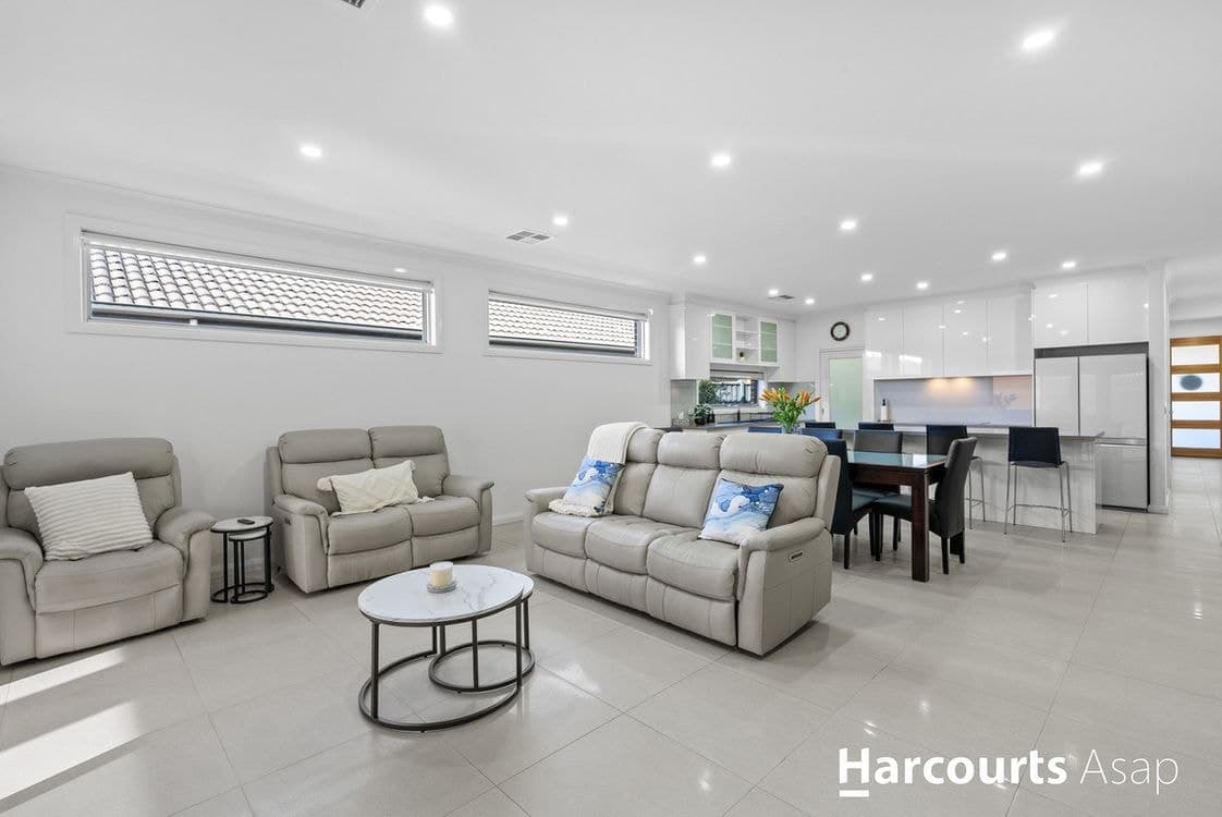 16 Craddock Drive, Clyde North, VIC 3978, Clyde North - Thumbnail 3