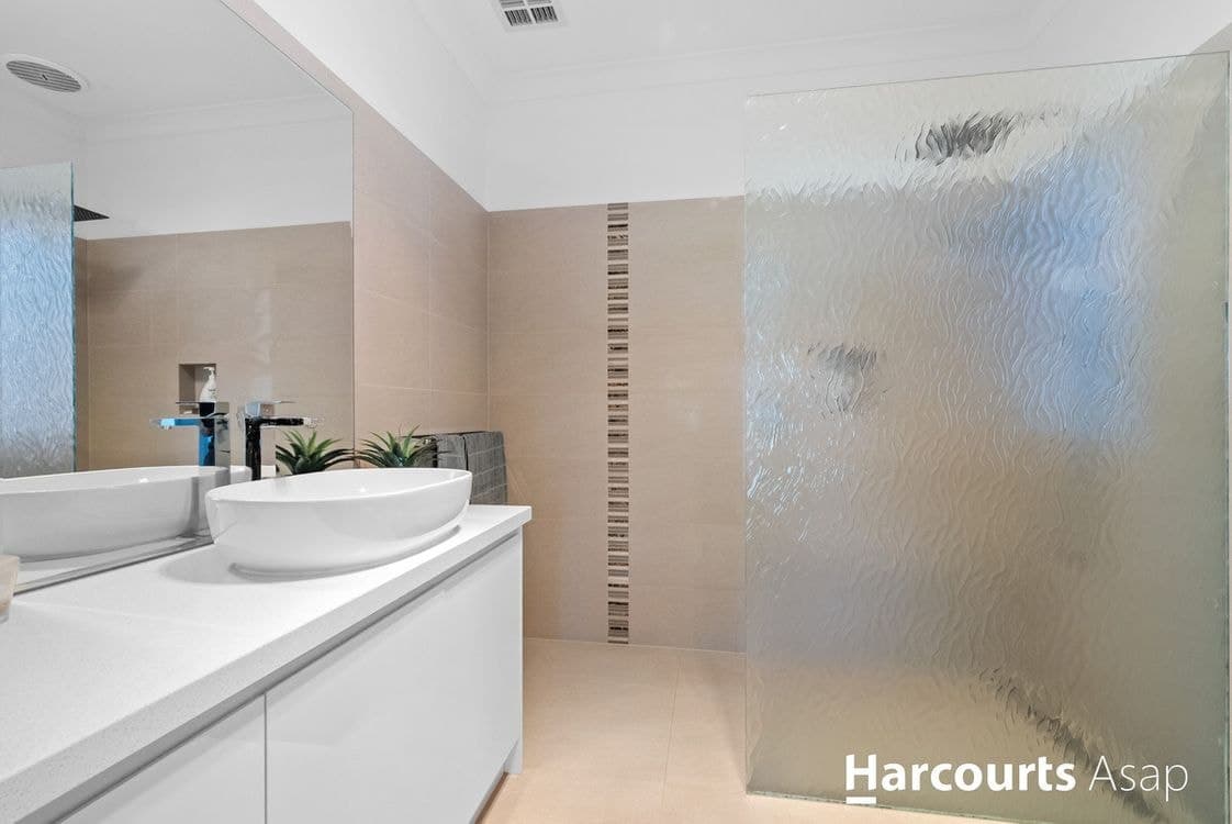 16 Craddock Drive, Clyde North, VIC 3978, Clyde North - Thumbnail 7
