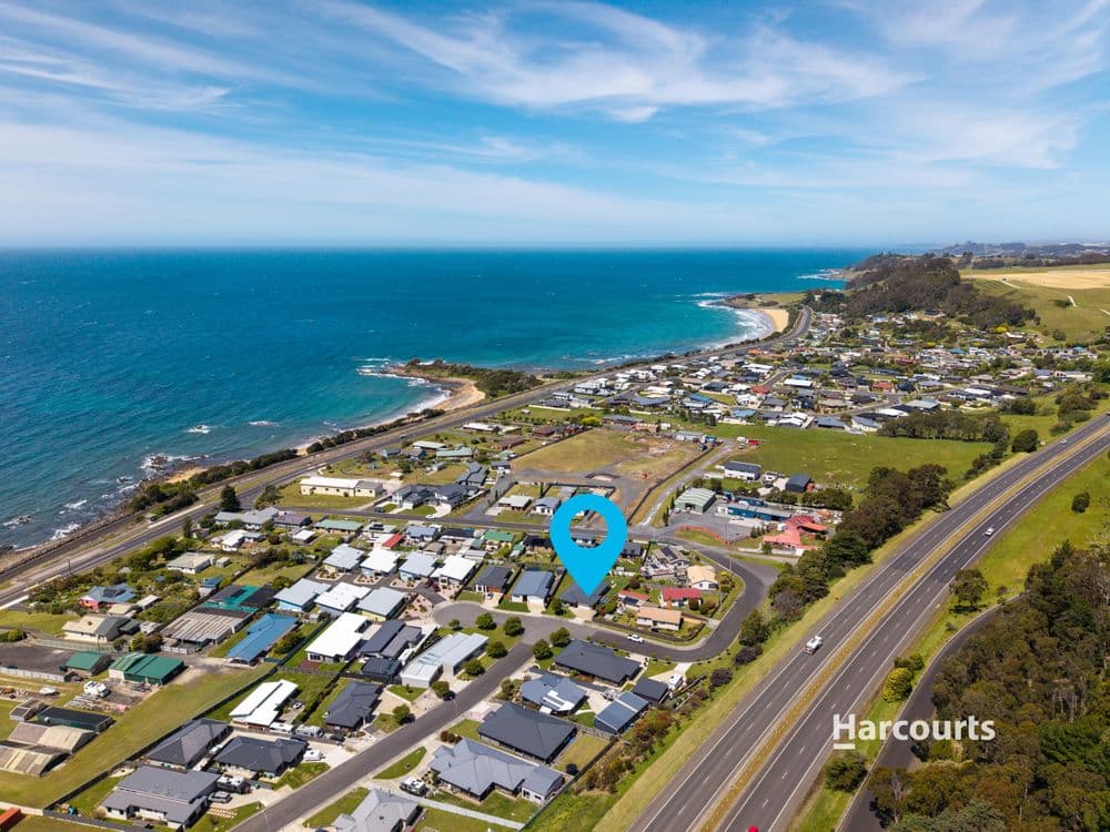 28 Overall Street, SULPHUR CREEK, TAS 7316, Sulphur Creek - Thumbnail 2