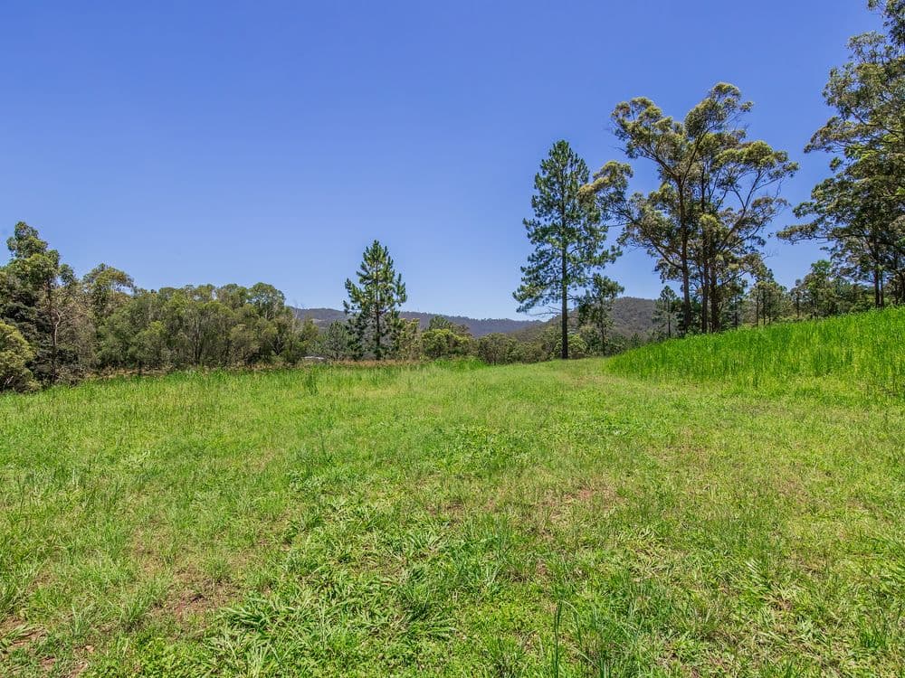 101 Crest Hill Drive, WONGAWALLAN, QLD 4210, Wongawallan - Thumbnail 6