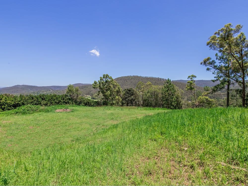 101 Crest Hill Drive, WONGAWALLAN, QLD 4210, Wongawallan - Thumbnail 7