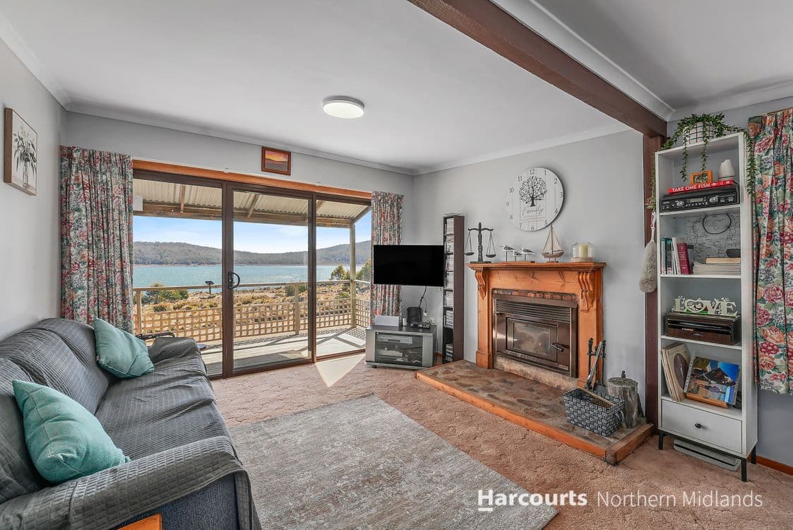 2 Lakeview Drive, CRAMPS BAY, TAS 7030, Cramps Bay - Thumbnail 4